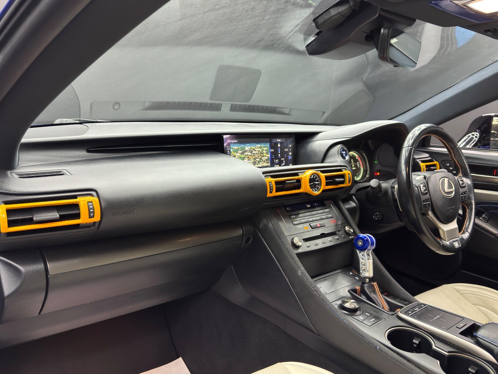 Lexus RC - Image 11