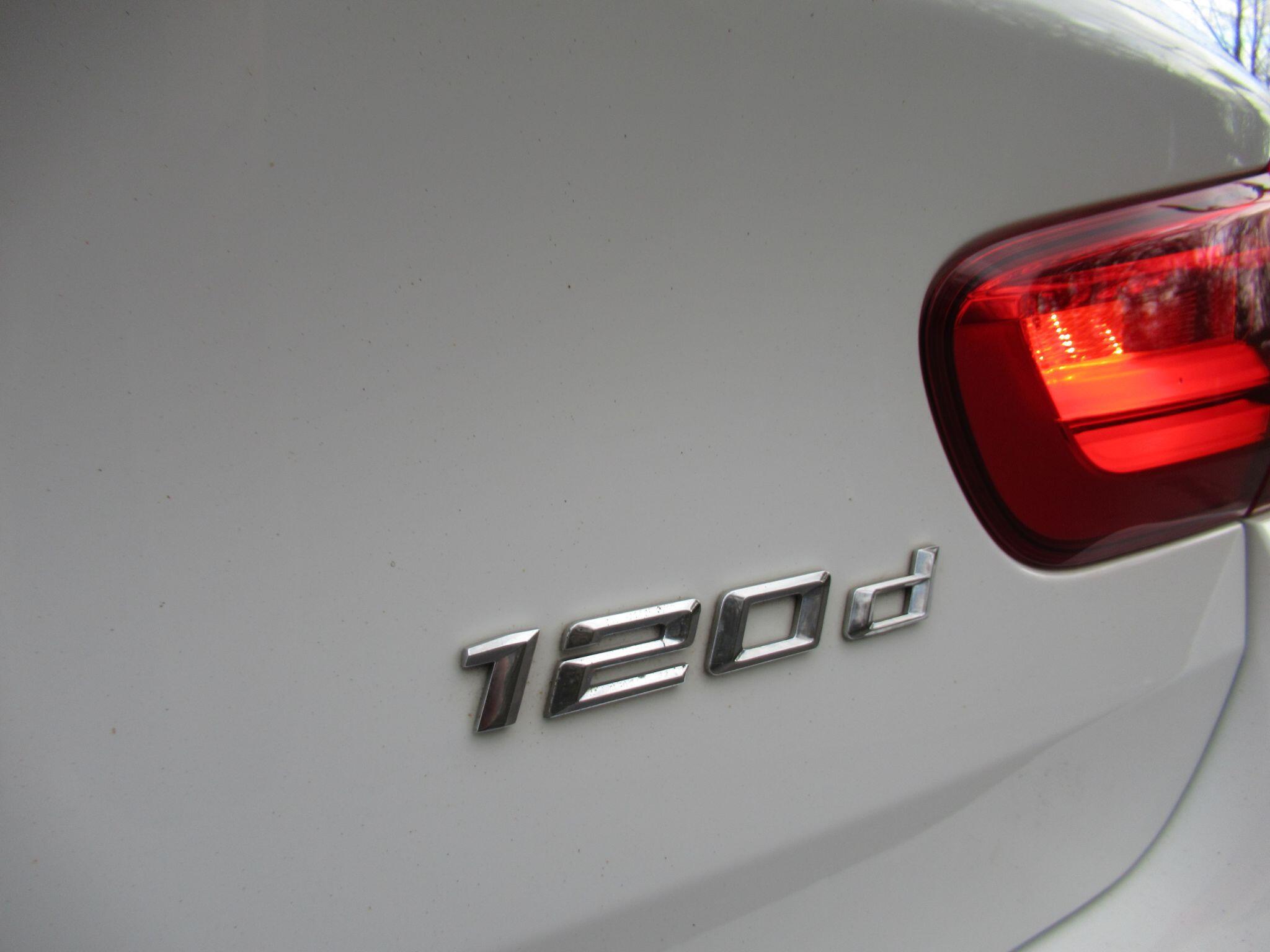 BMW 1 Series - Image 9