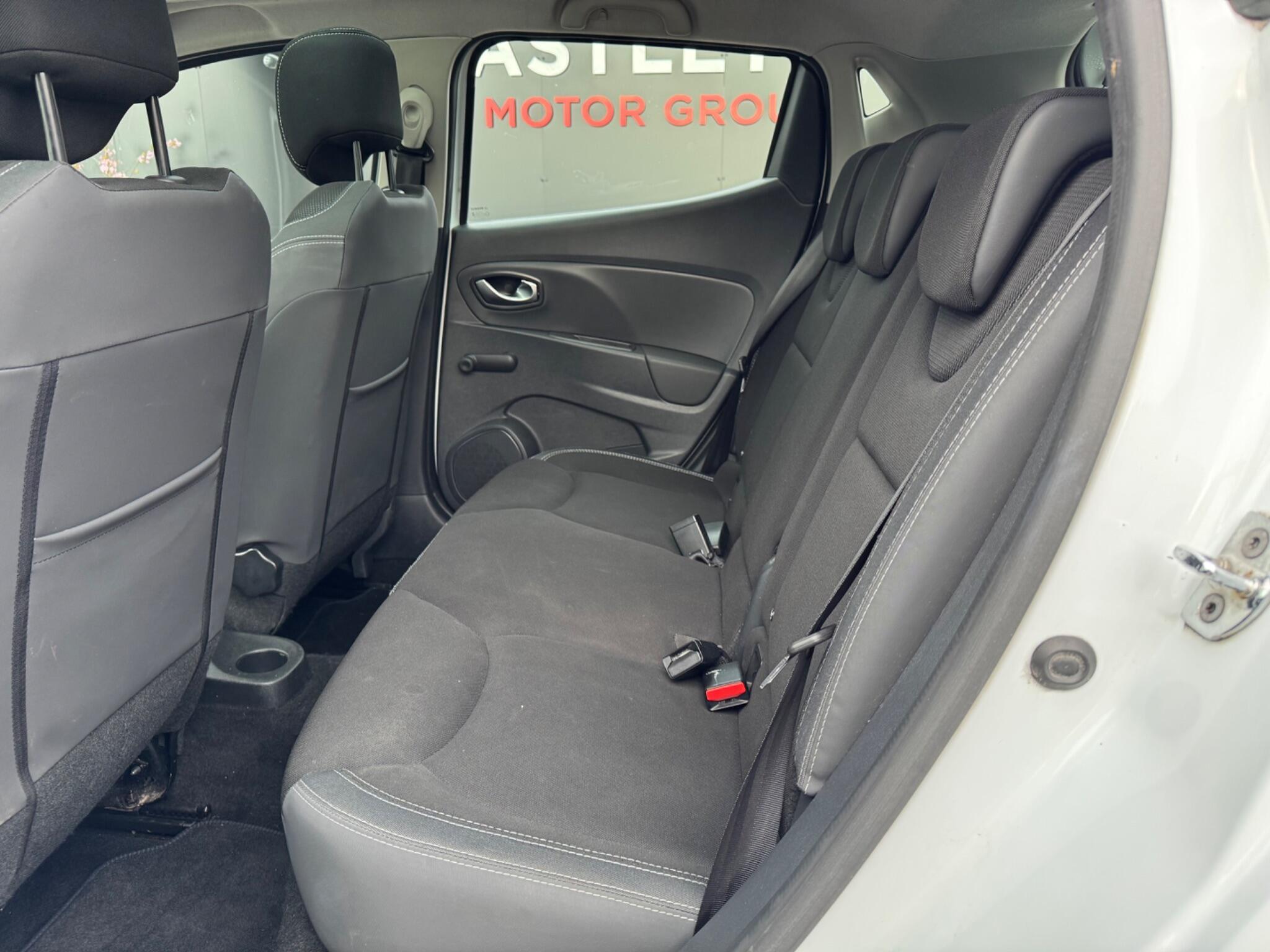 Renault Clio - Image 22
