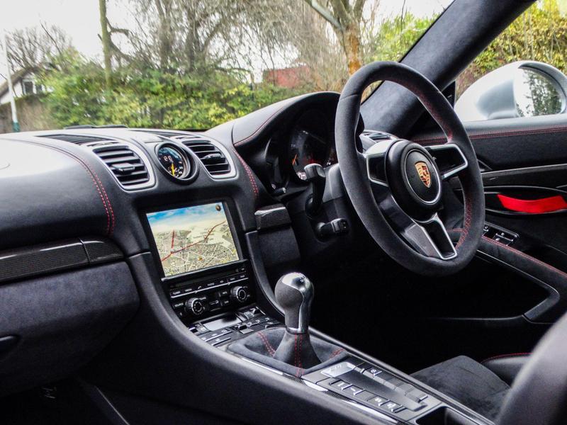 Porsche Cayman - Image 10