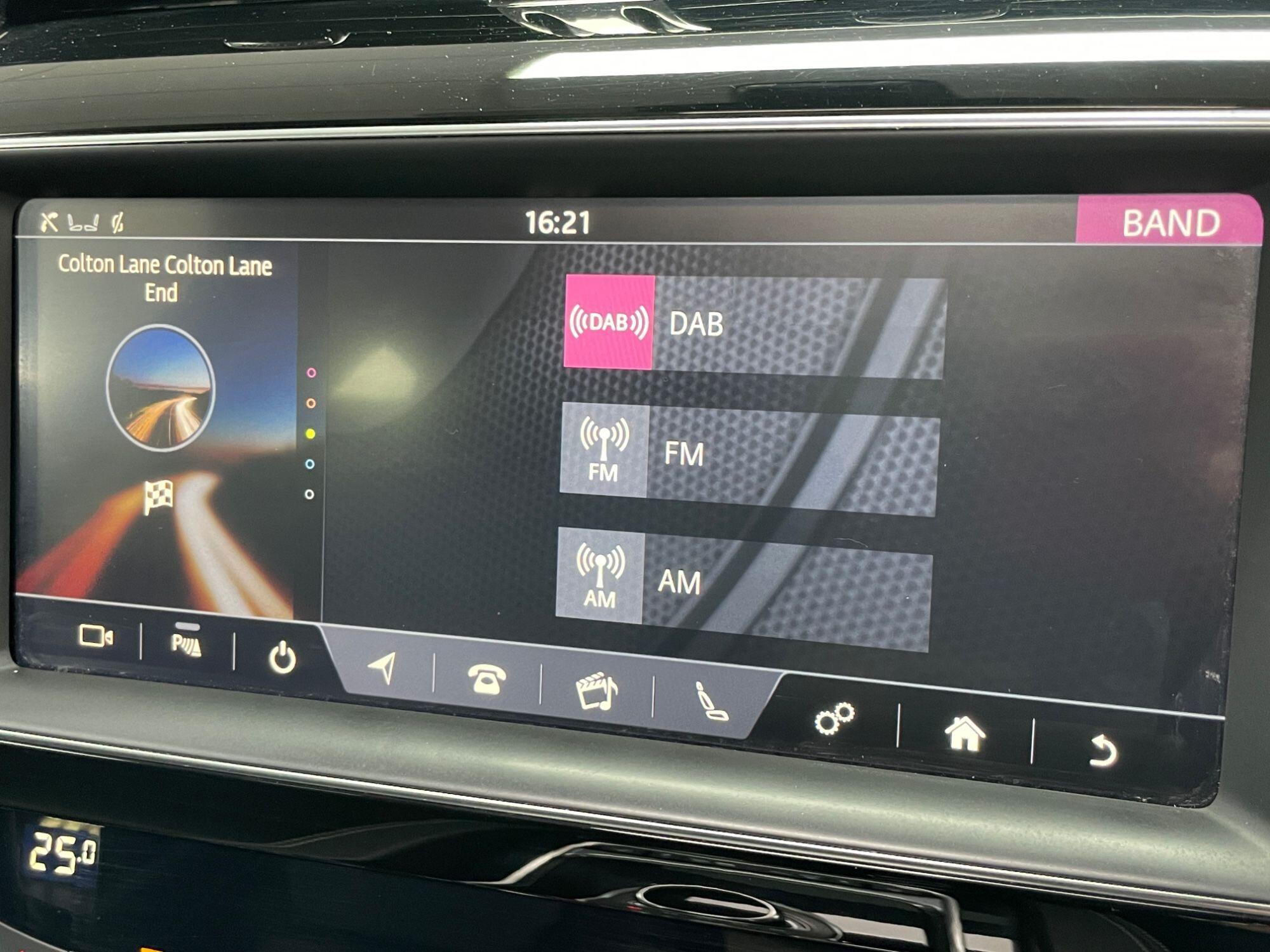 Jaguar F-Pace - Image 42