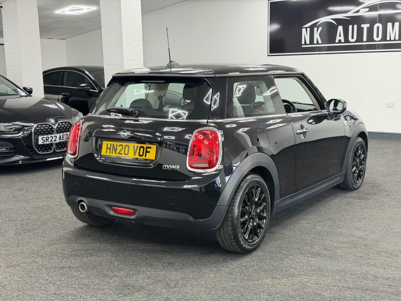 MINI Hatch - Image 4