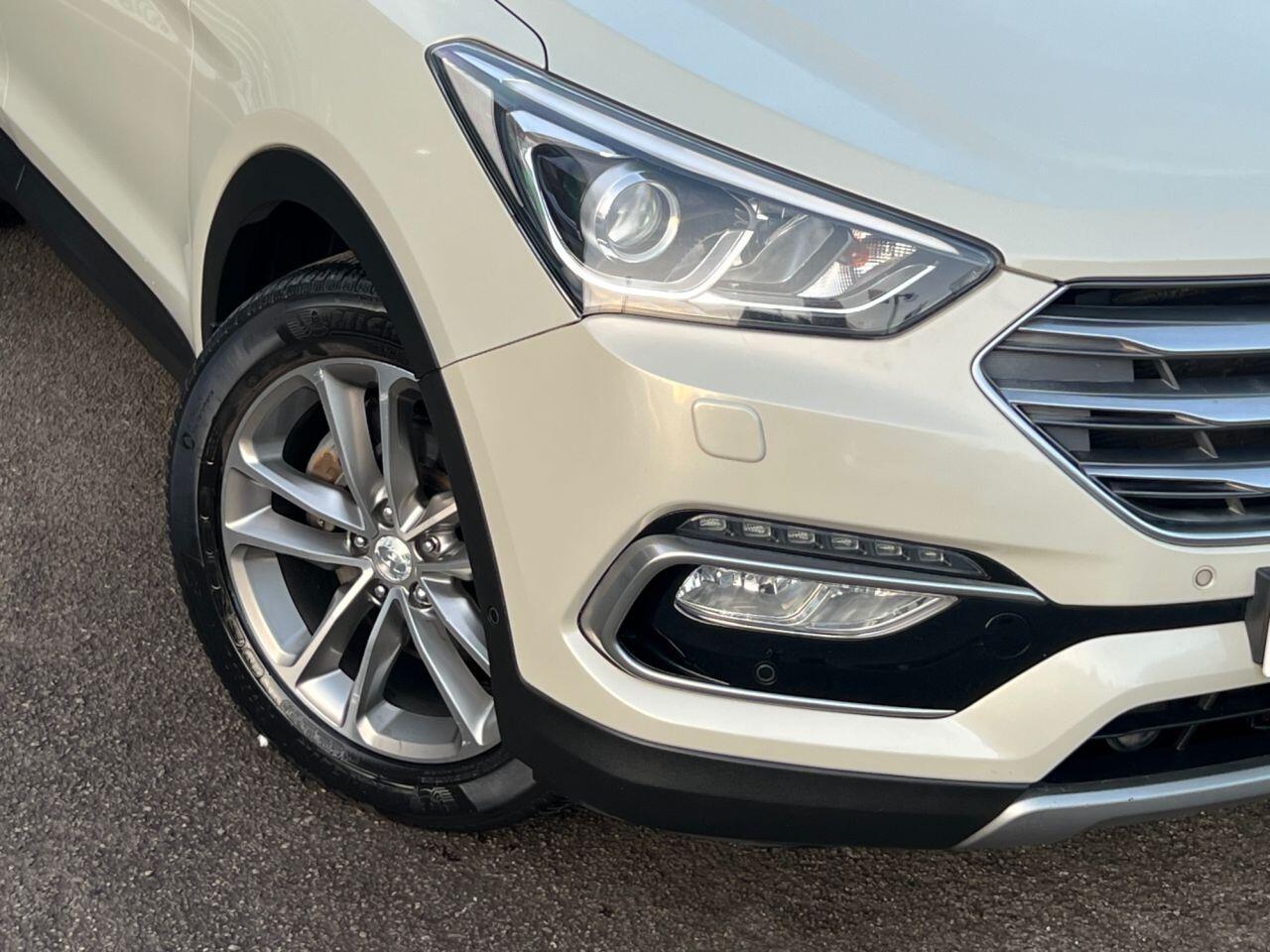 Hyundai Santa Fe - Image 10