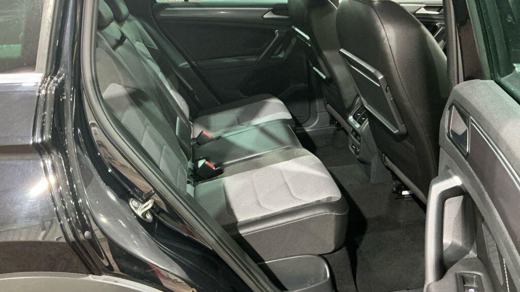 Volkswagen Tiguan - Image 8