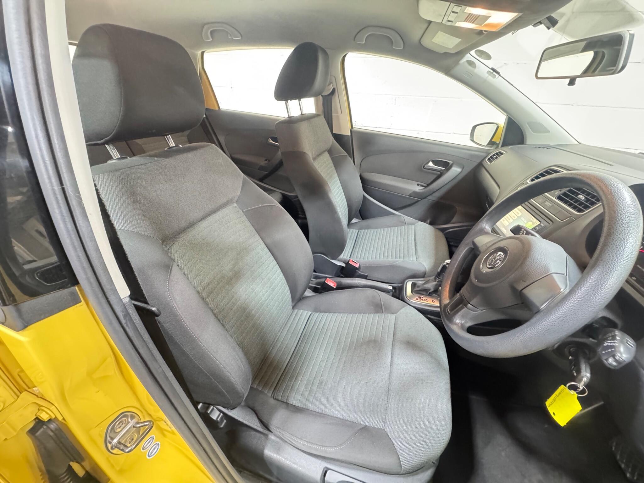 Volkswagen Polo - Image 7