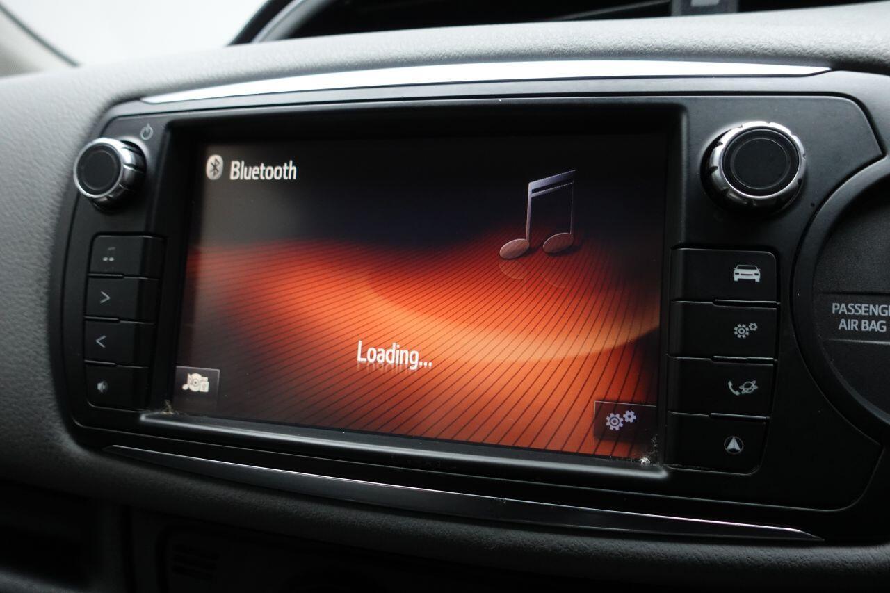 Toyota Yaris - Image 24