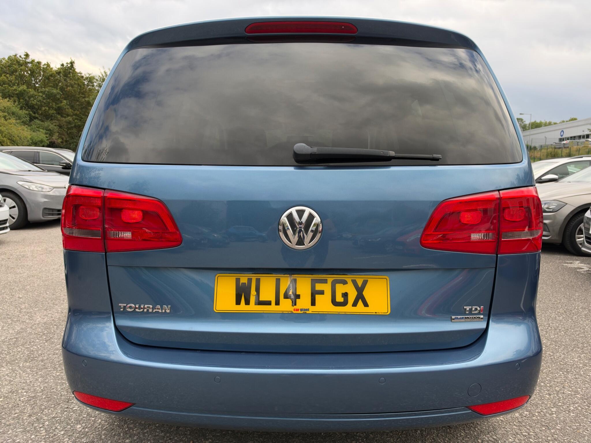 Volkswagen Touran - Image 14