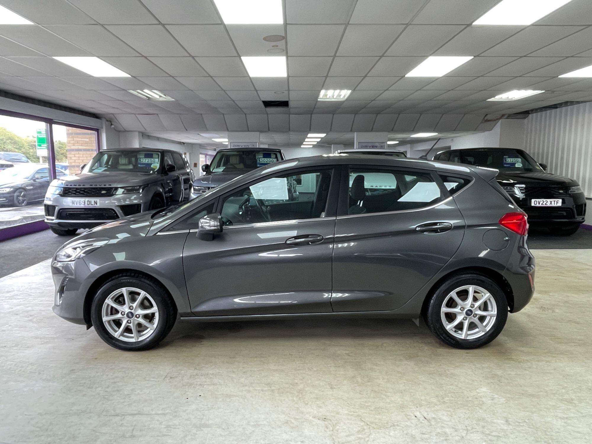 Ford Fiesta - Image 11