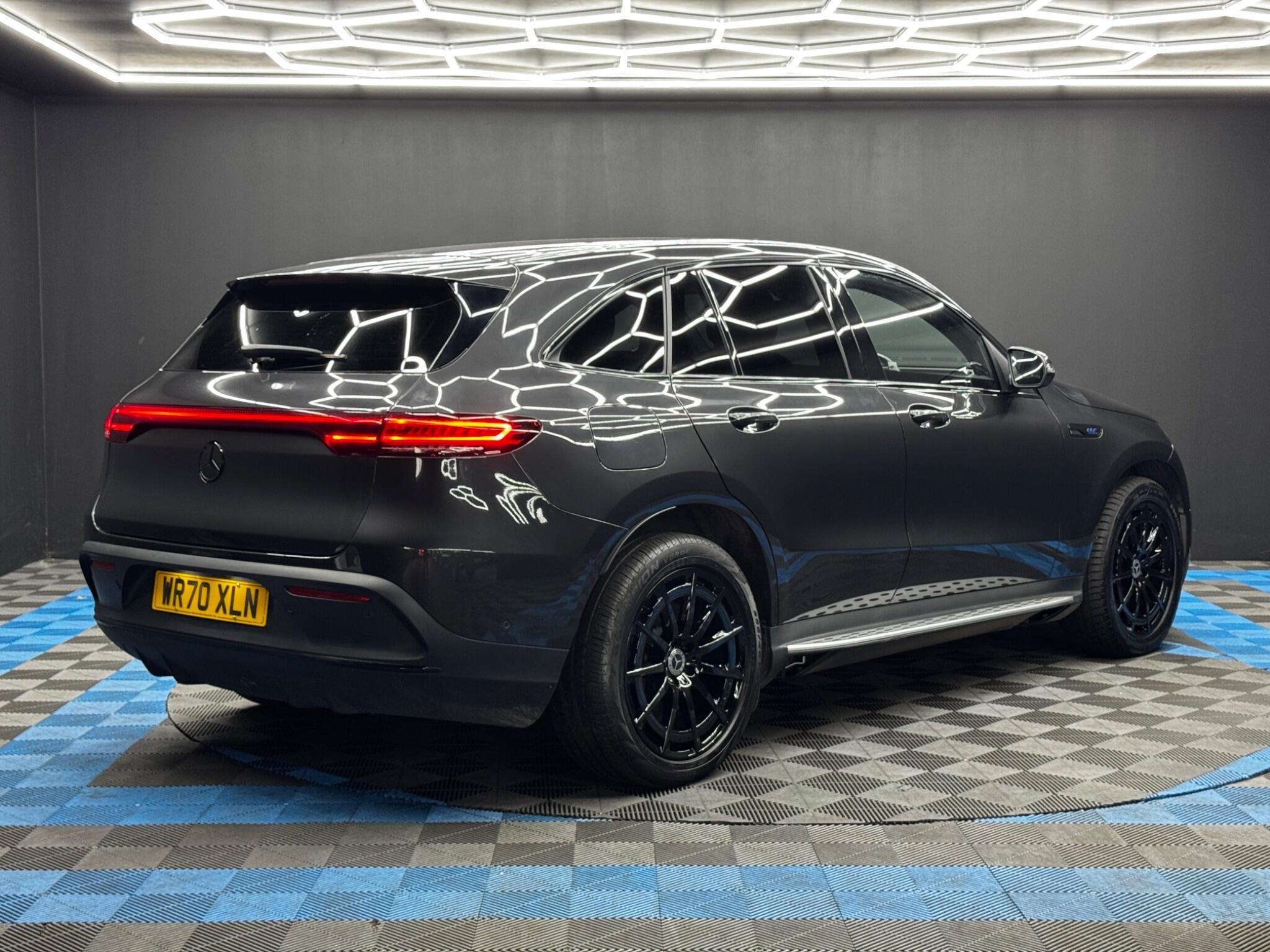 Mercedes Eqc - Image 5