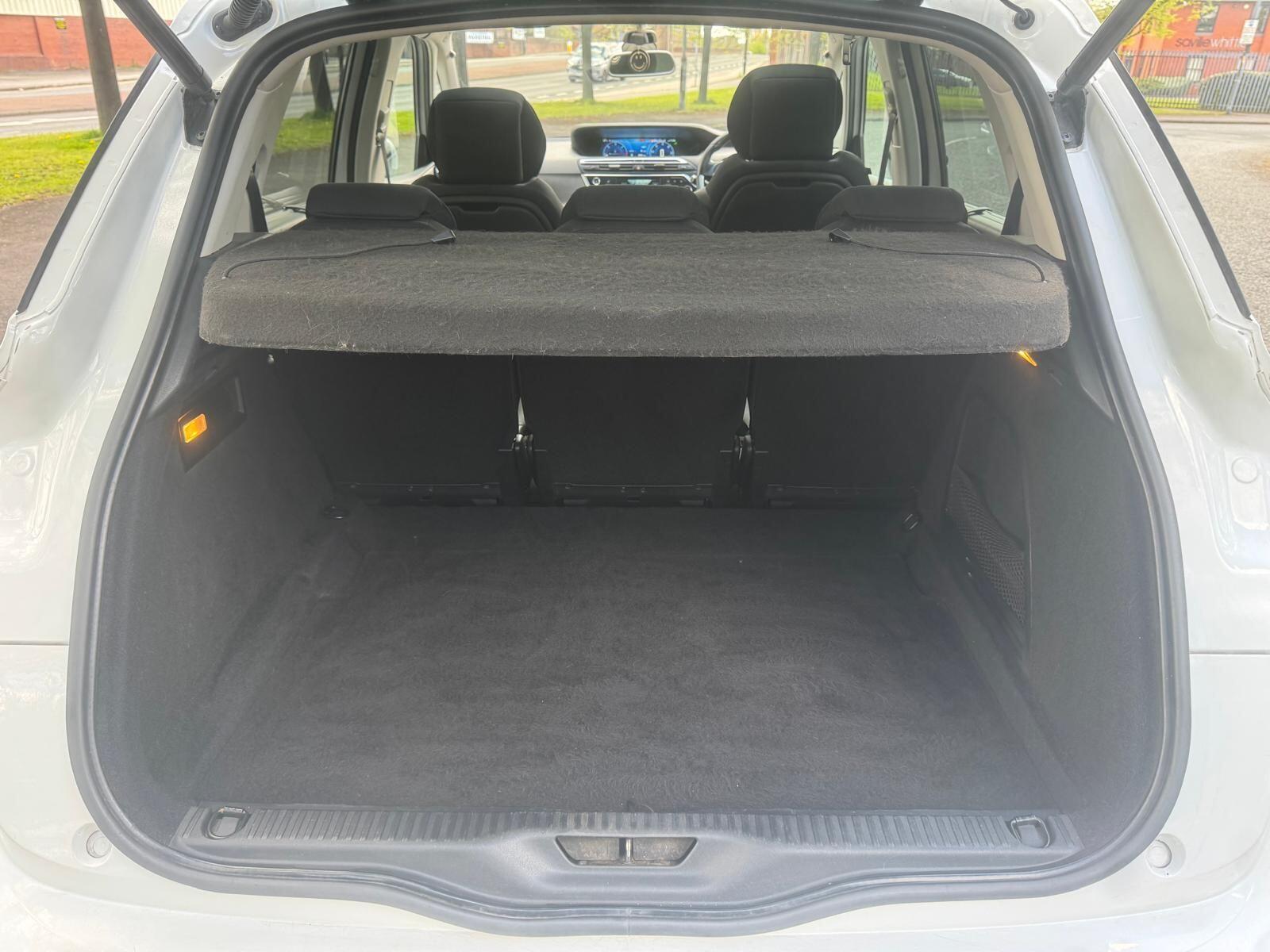 Citroen C4 Picasso - Image 38