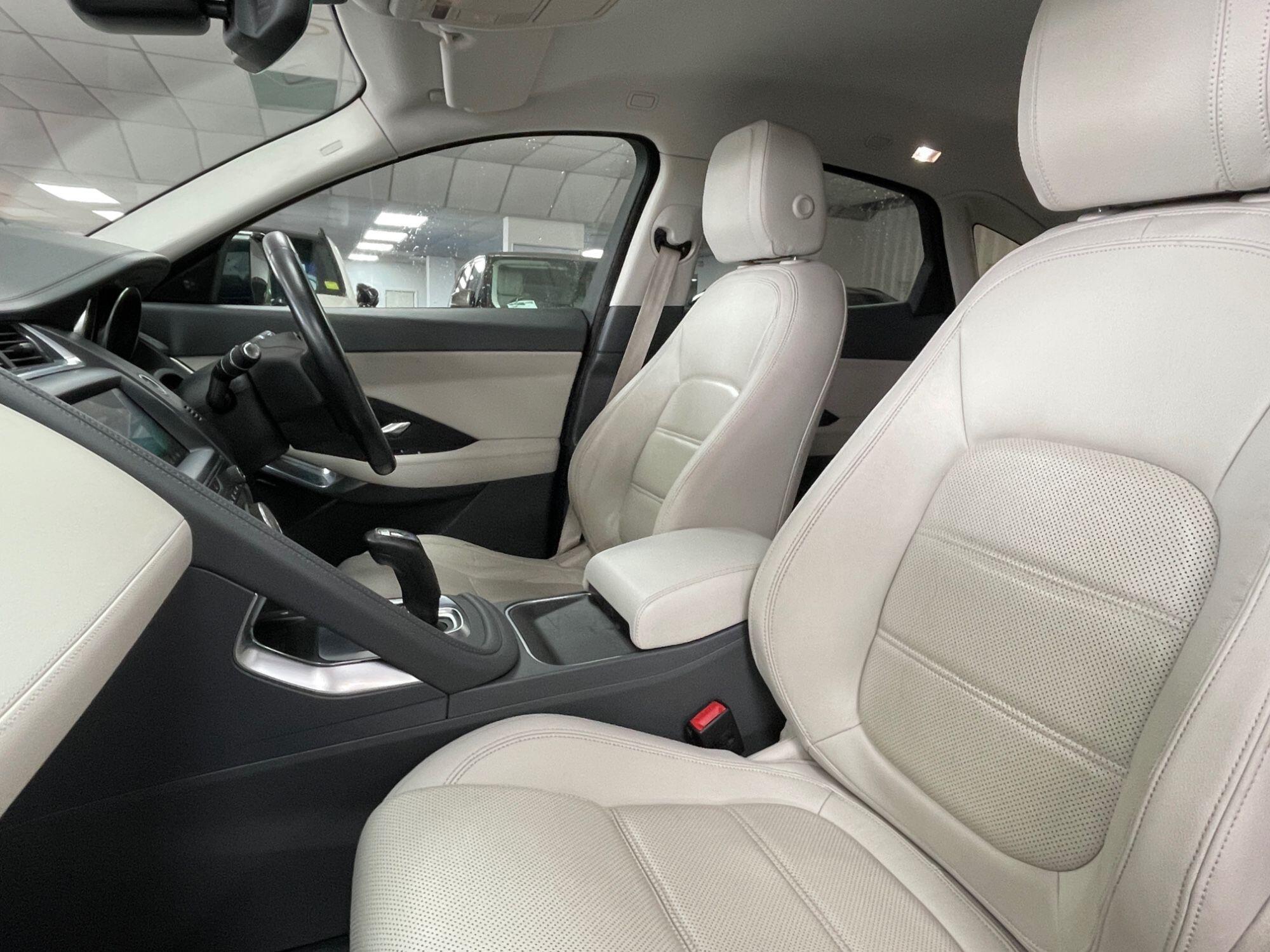 Jaguar E-Pace - Image 37