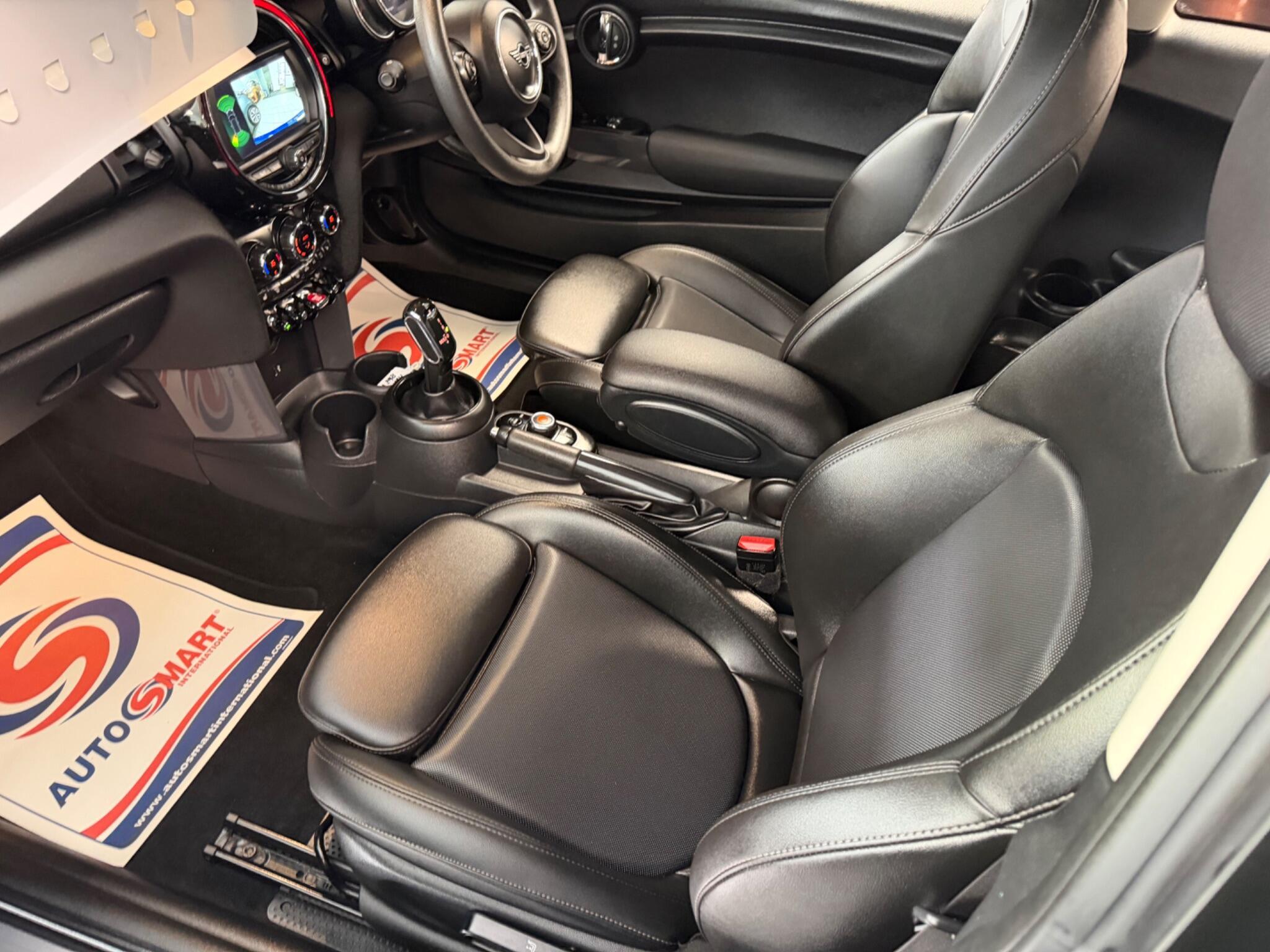 MINI Hatch - Image 13