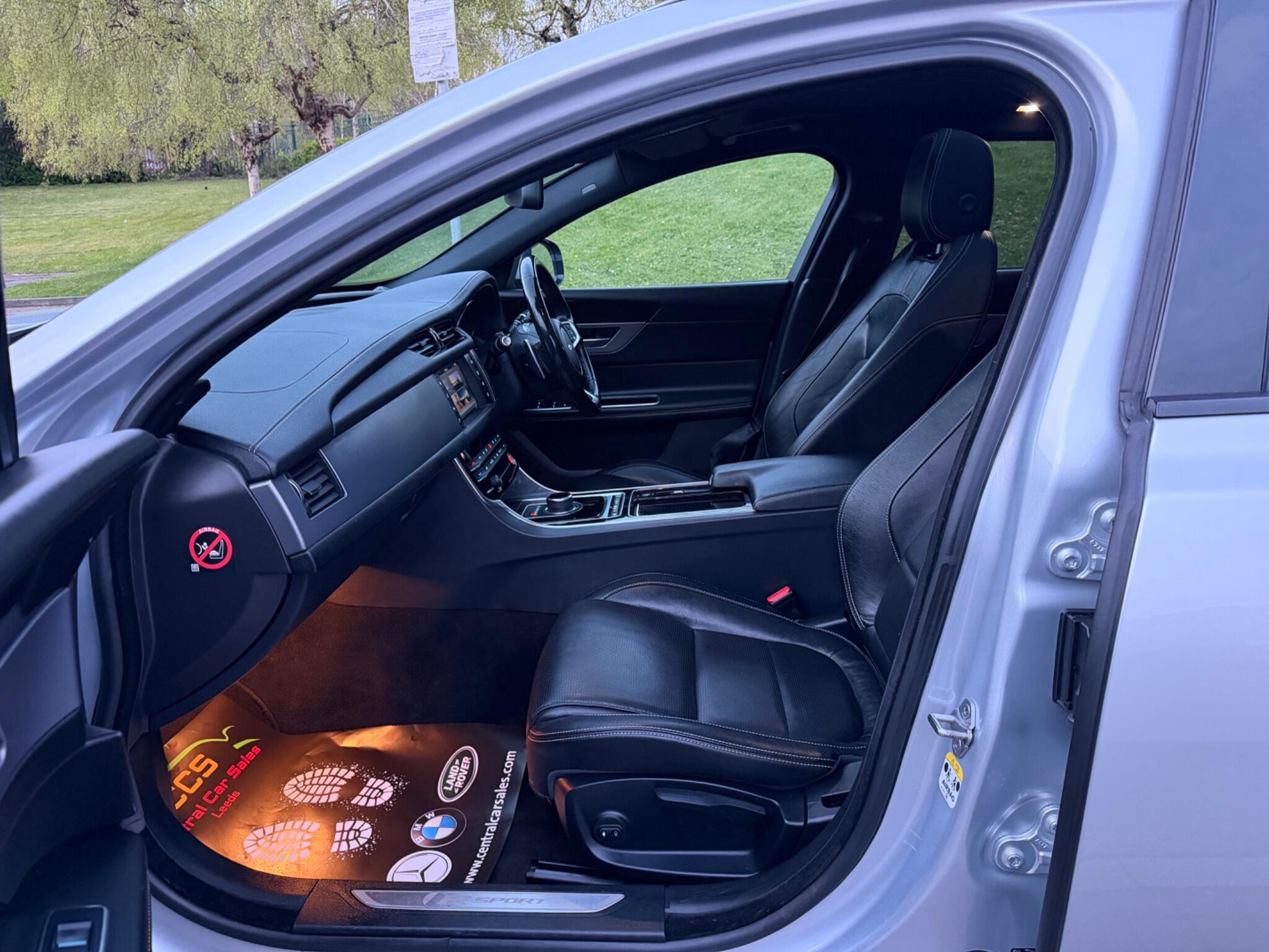 Jaguar XF - Image 52