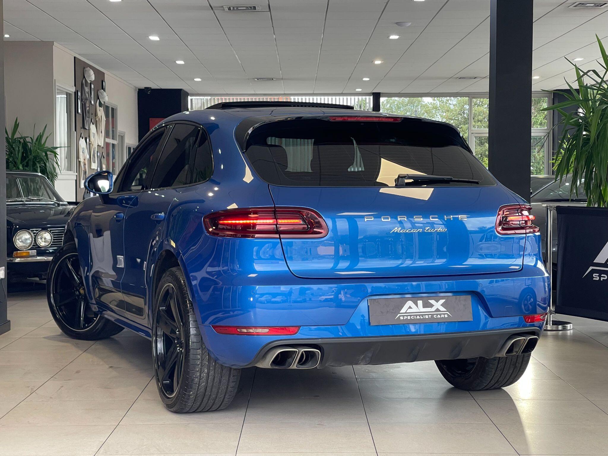 Porsche Macan - Image 3