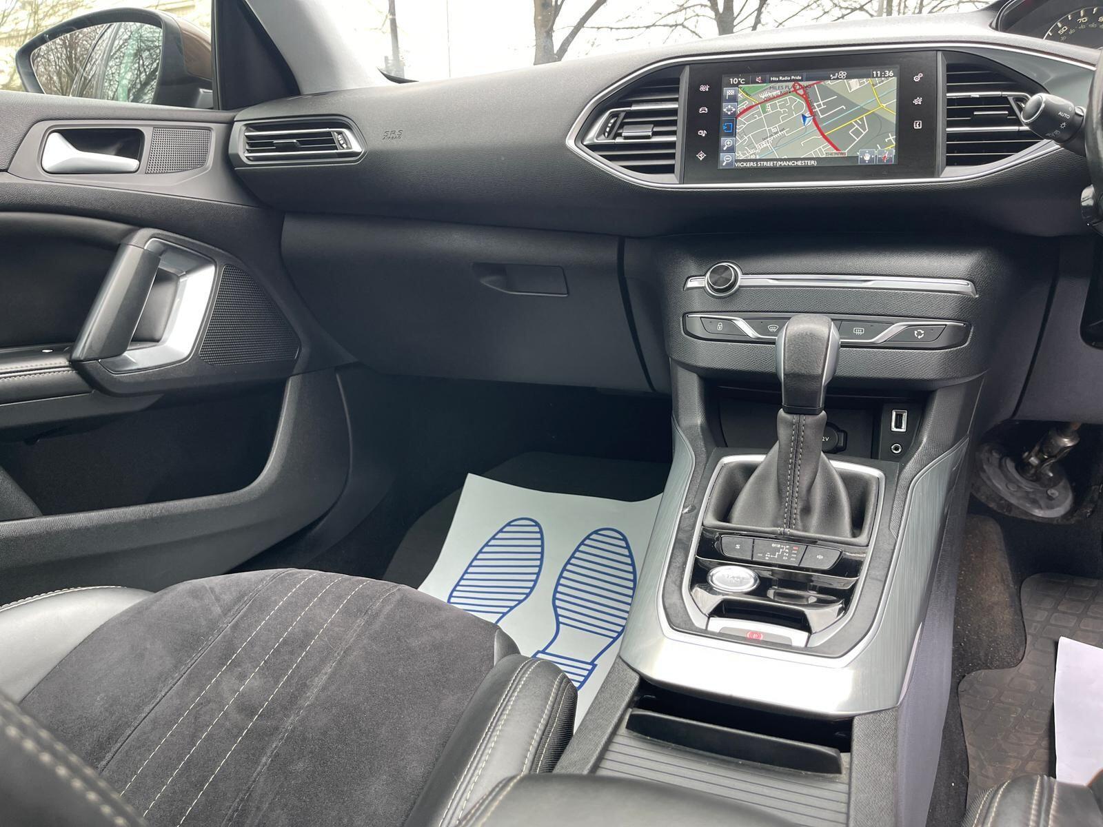 Peugeot 308 SW - Image 17