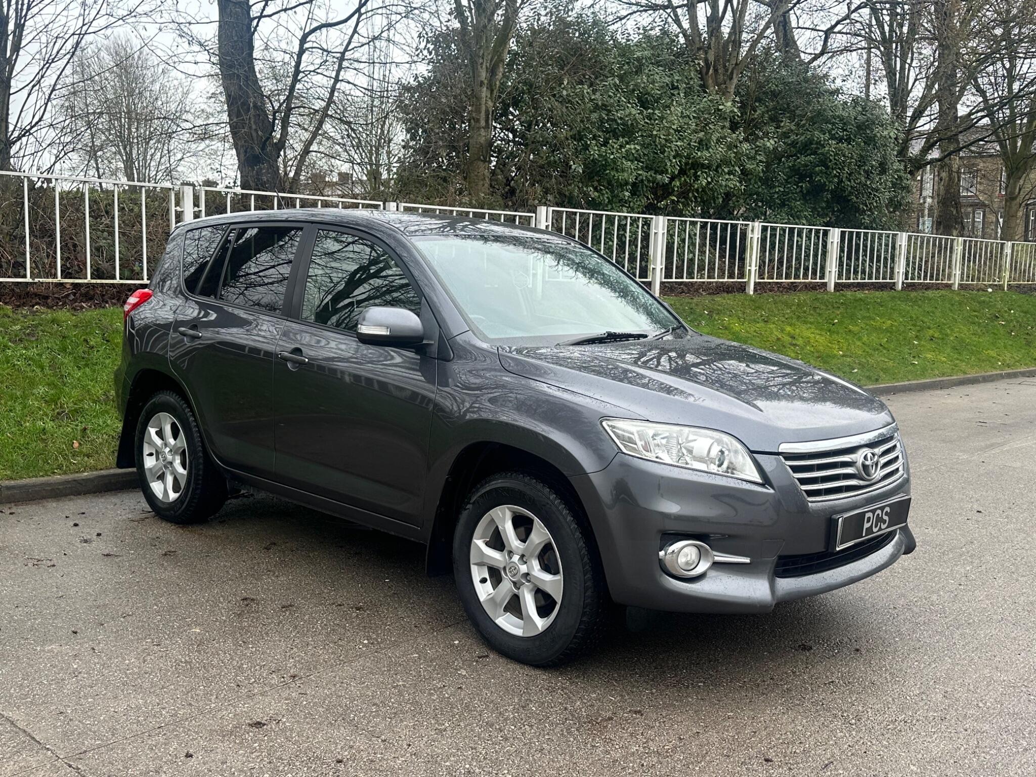 Toyota RAV4 - Image 10