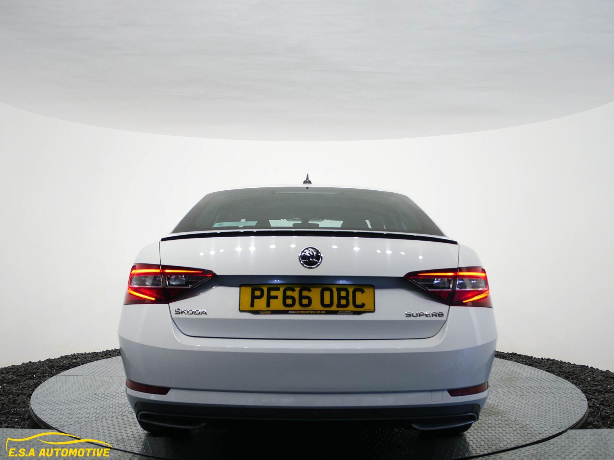 Skoda Superb - Image 7