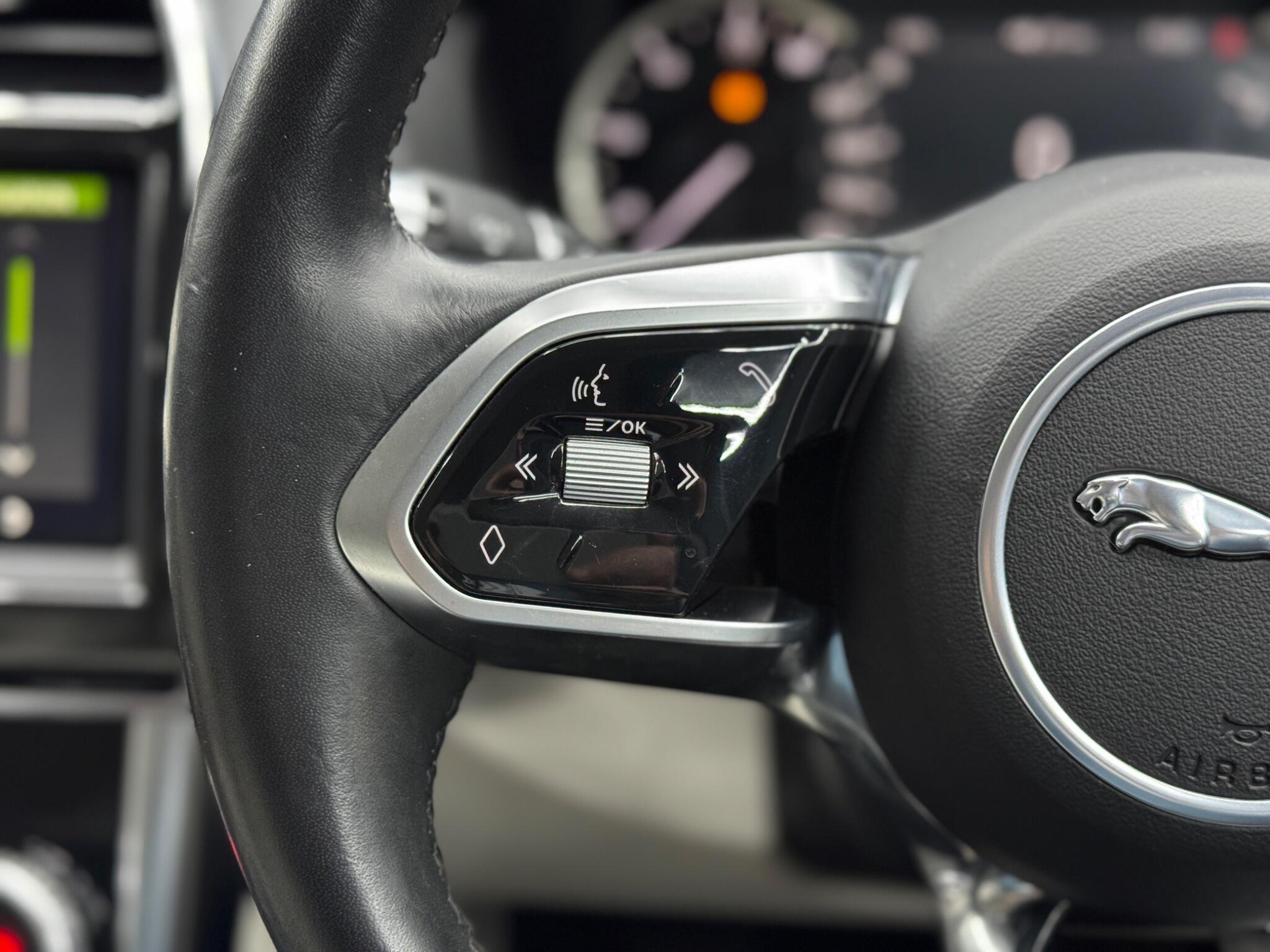 Jaguar XE - Image 18