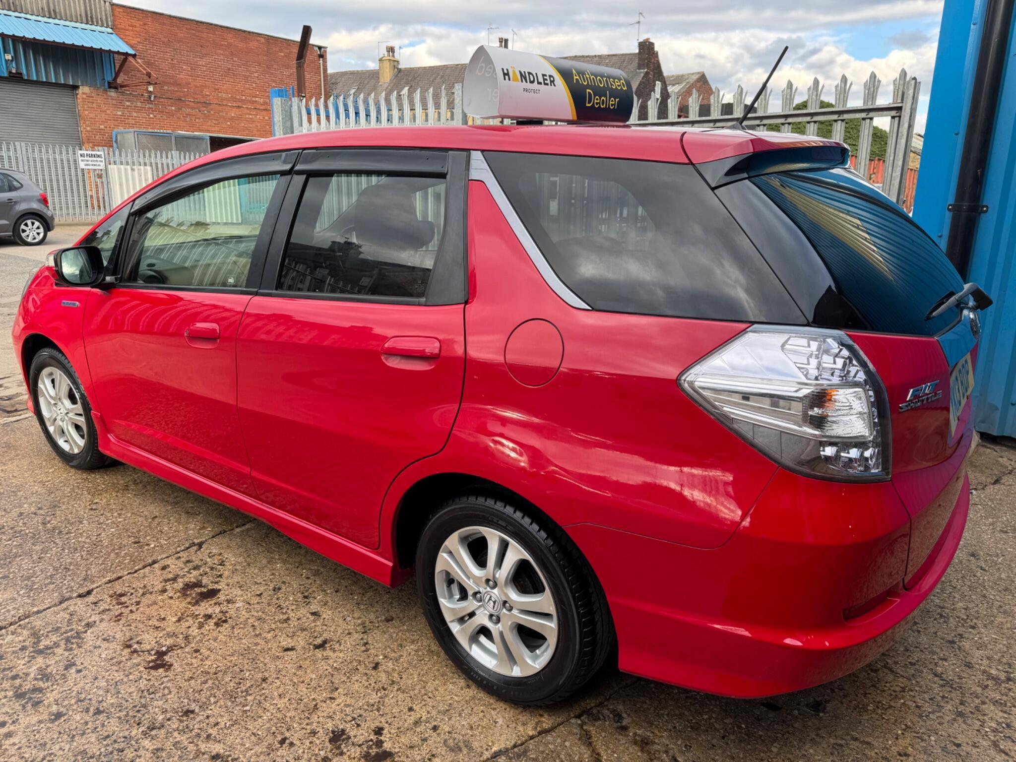 Honda FIT - Image 13