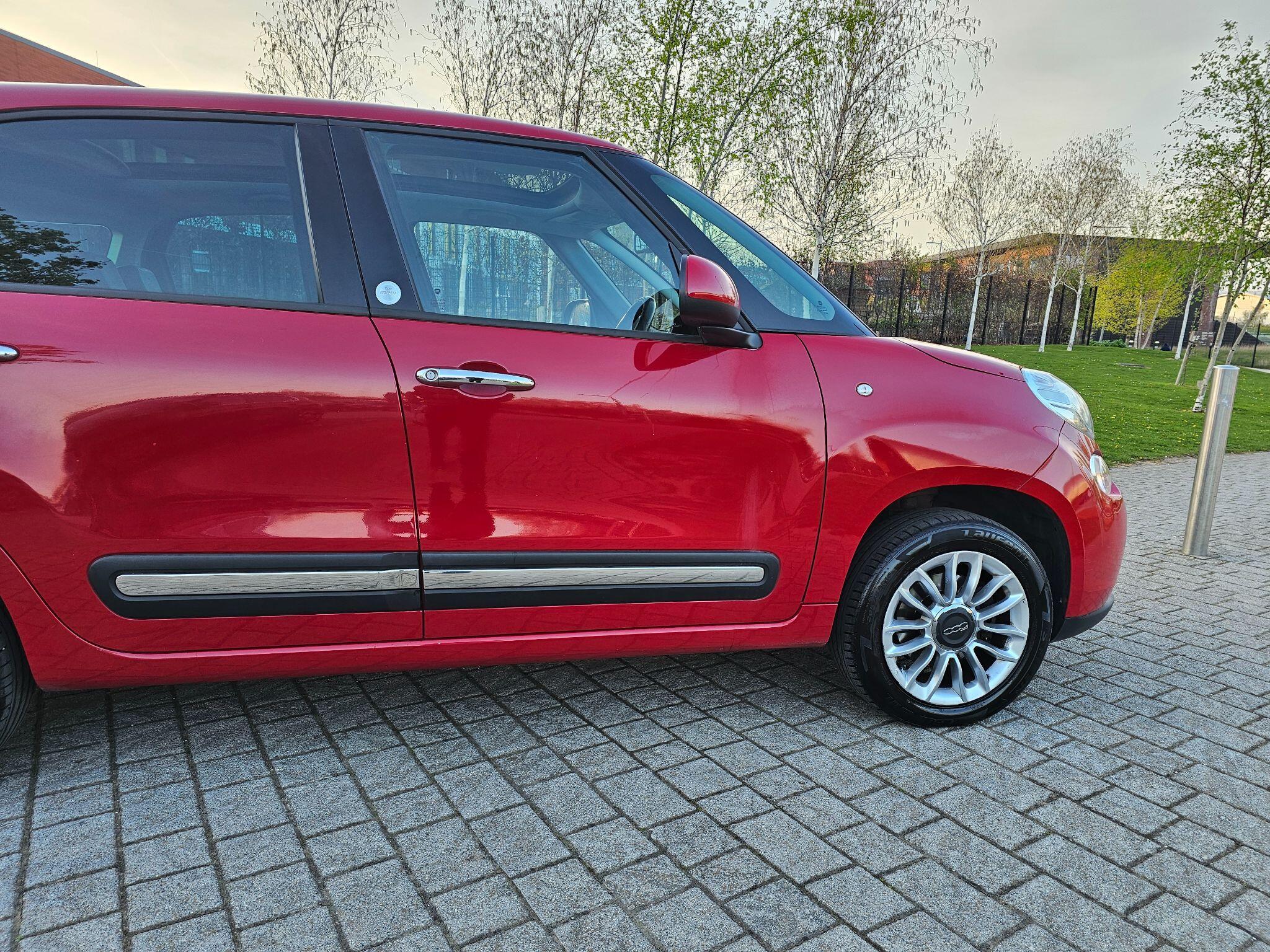 Fiat 500L - Image 14