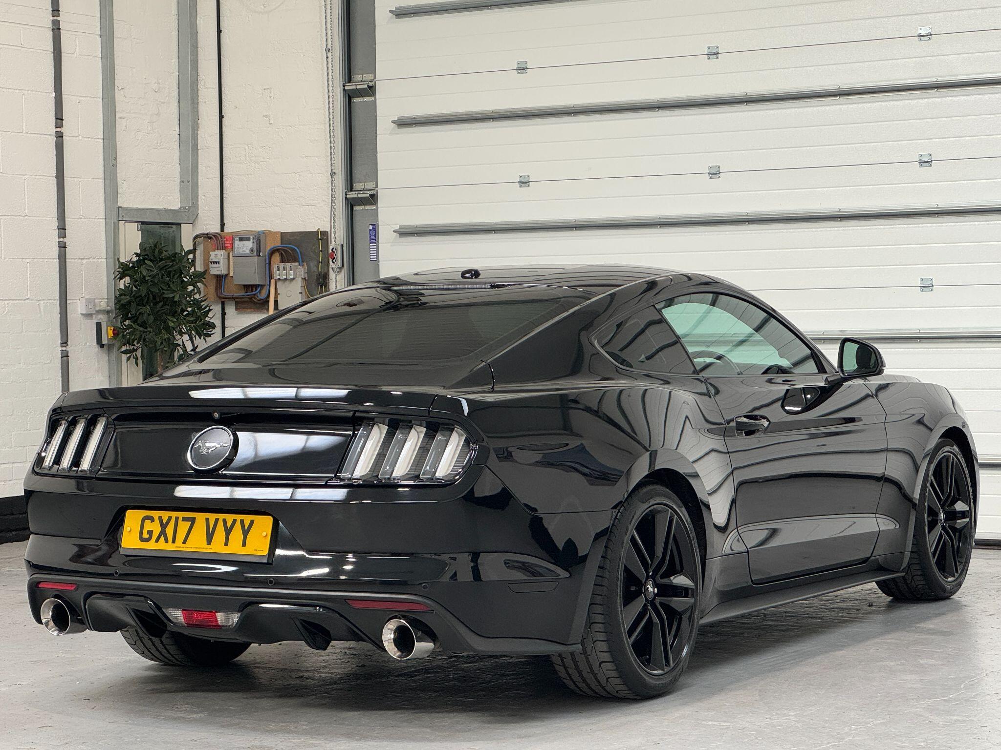 Ford Mustang - Image 11
