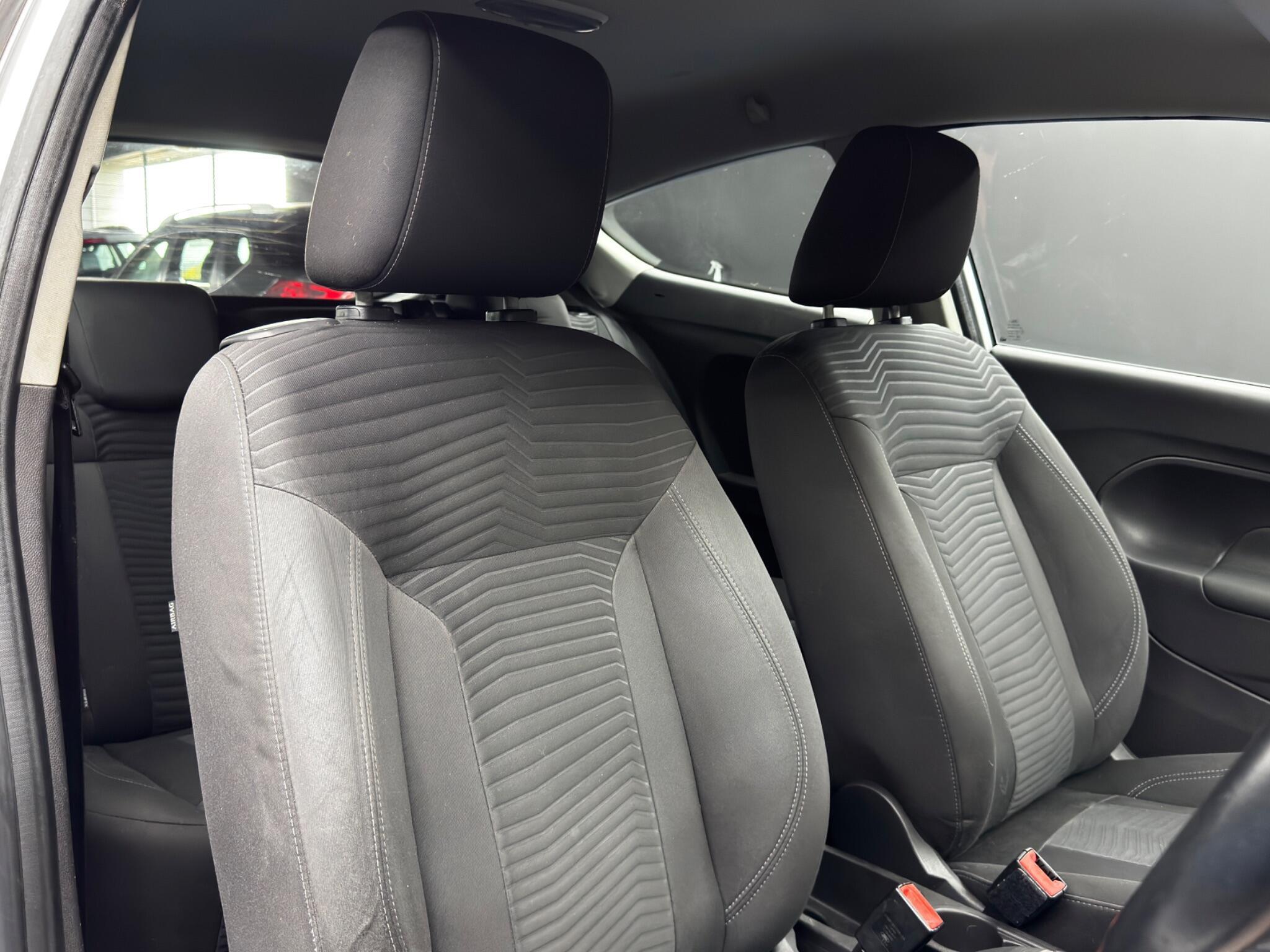 Ford Fiesta - Image 12