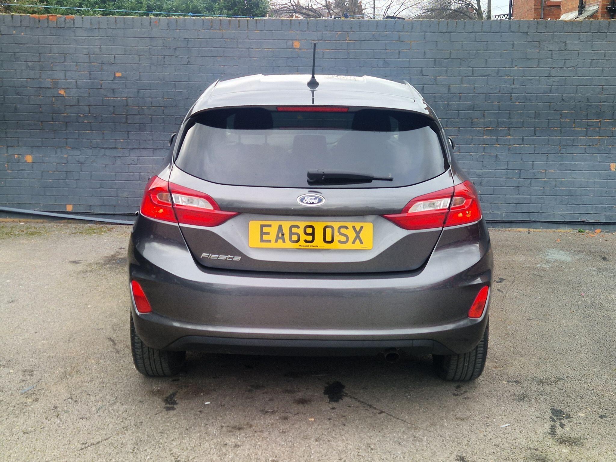 Ford Fiesta - Image 9