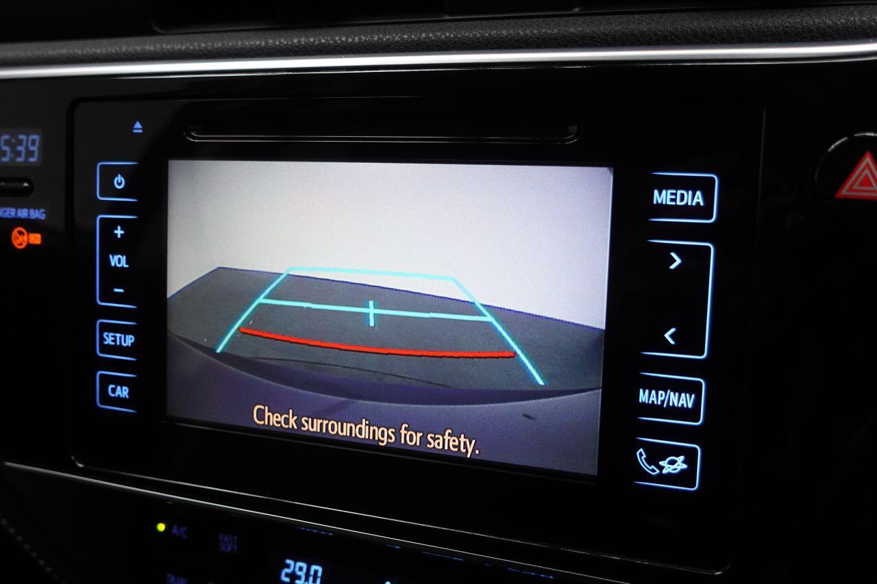 Toyota Auris - Image 21