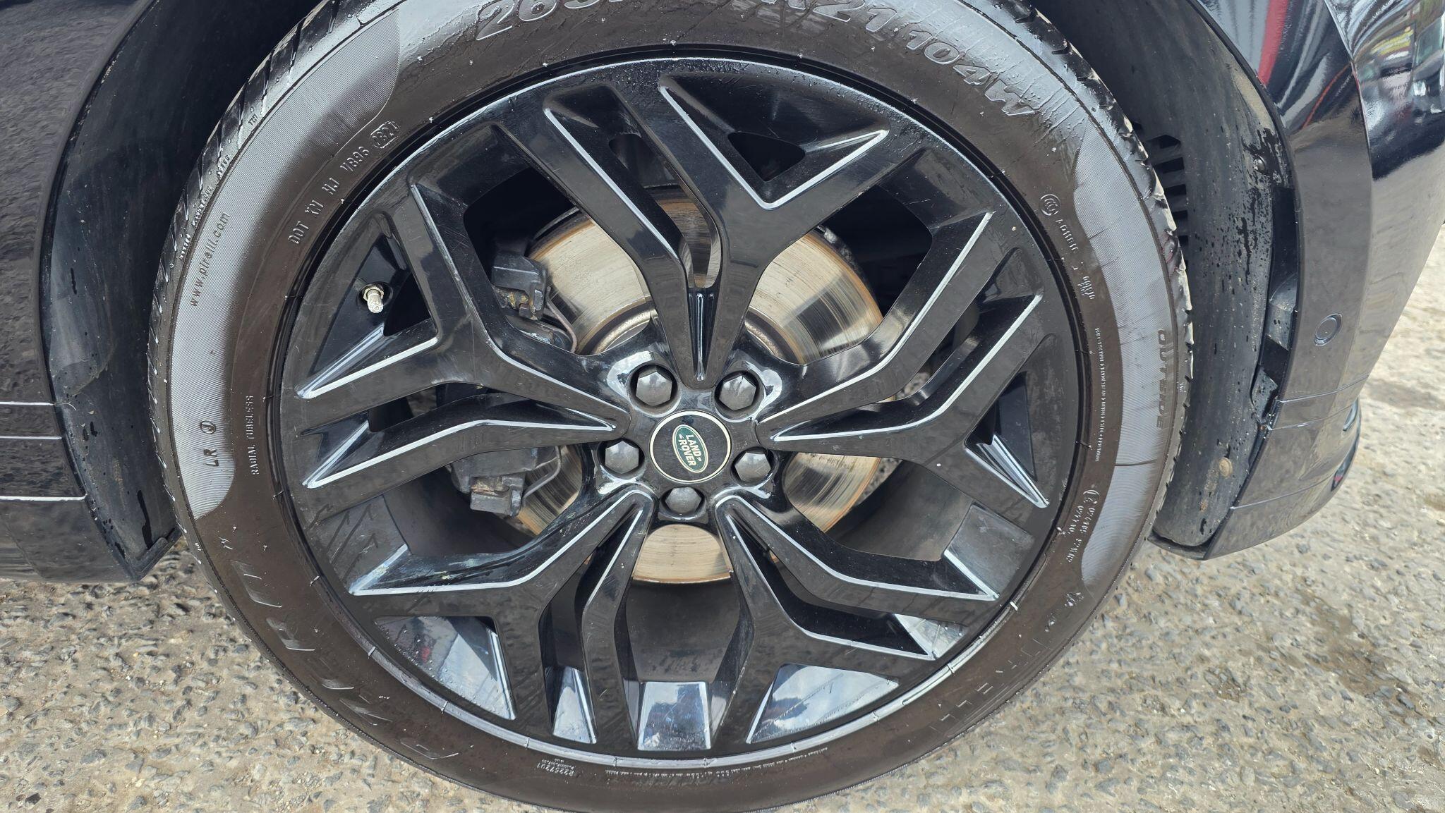 Land Rover Range Rover Velar - Image 61