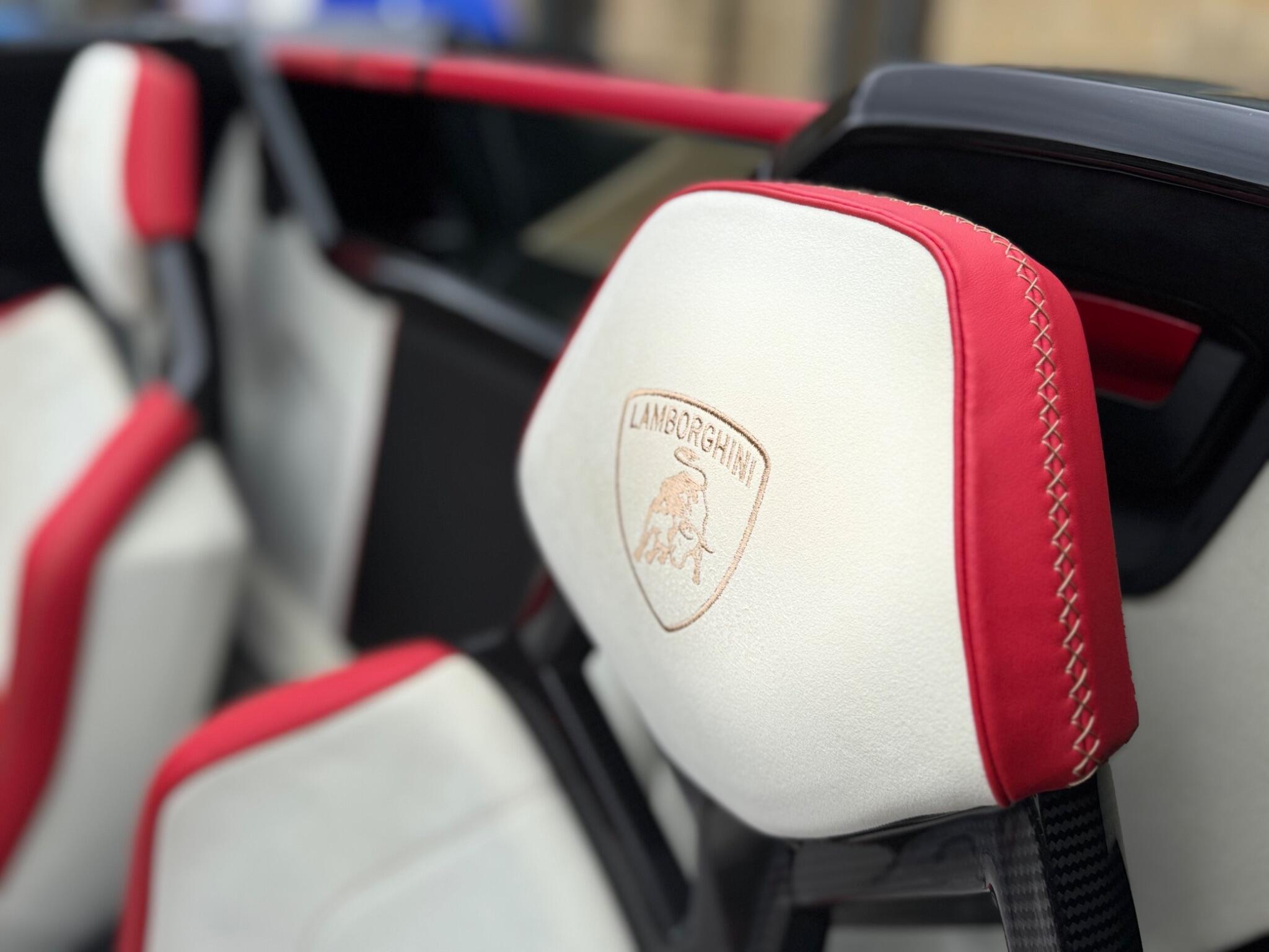 Lamborghini Aventador - Image 11