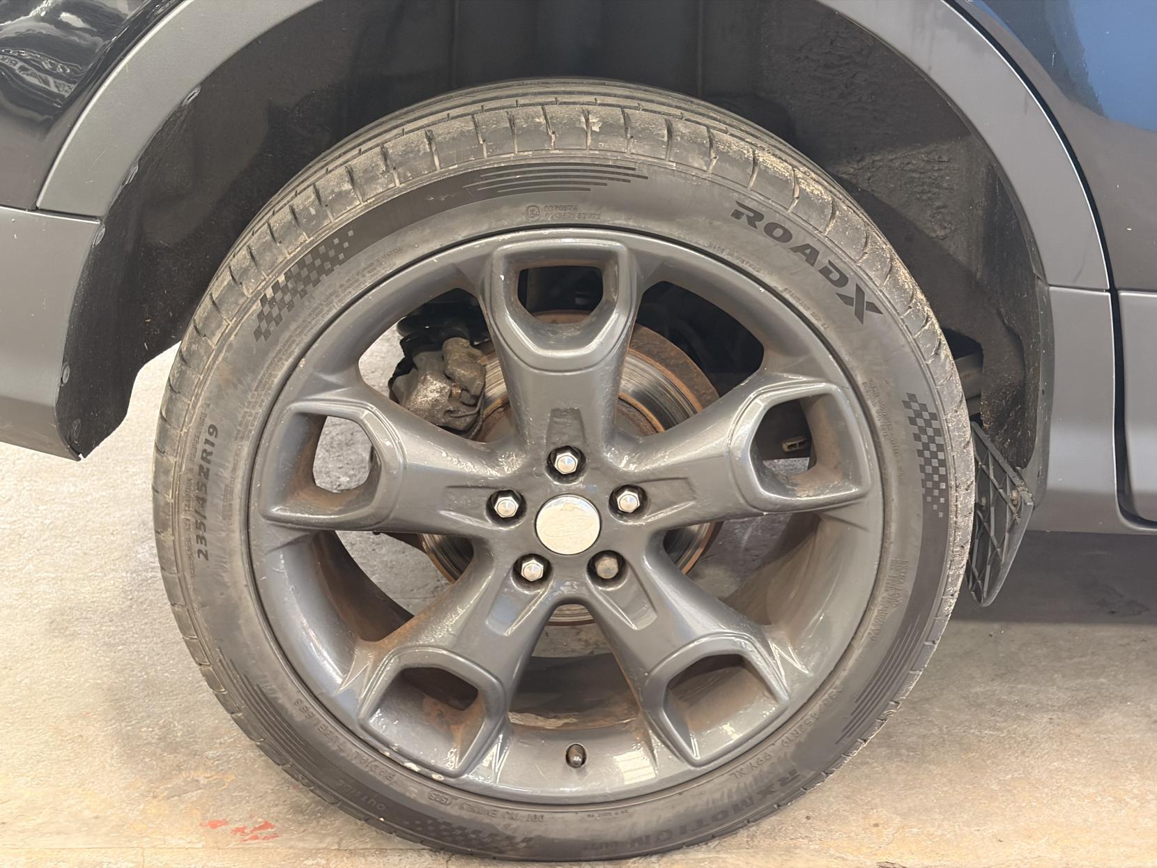 Ford Kuga - Image 18