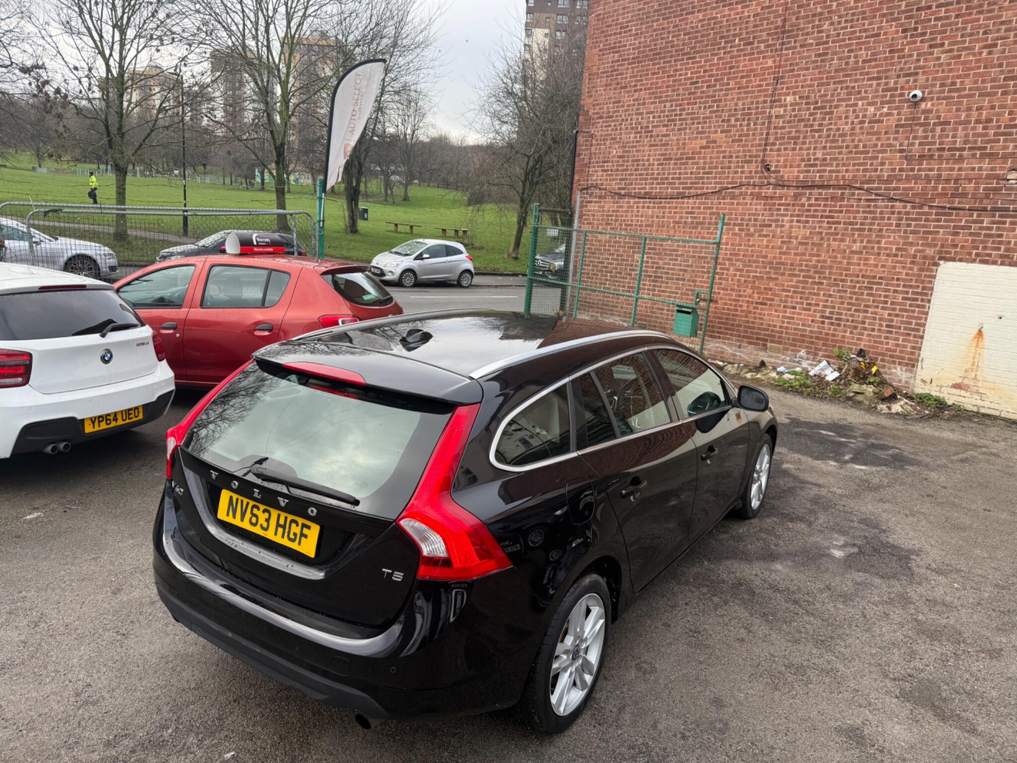 Volvo V60 - Image 12