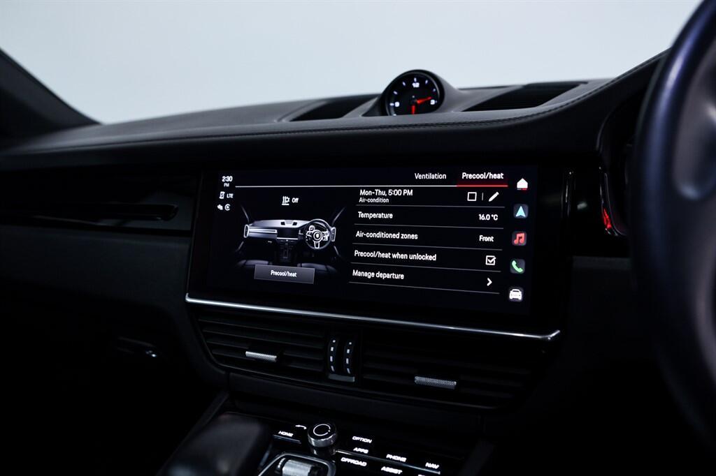 Porsche Cayenne - Image 33