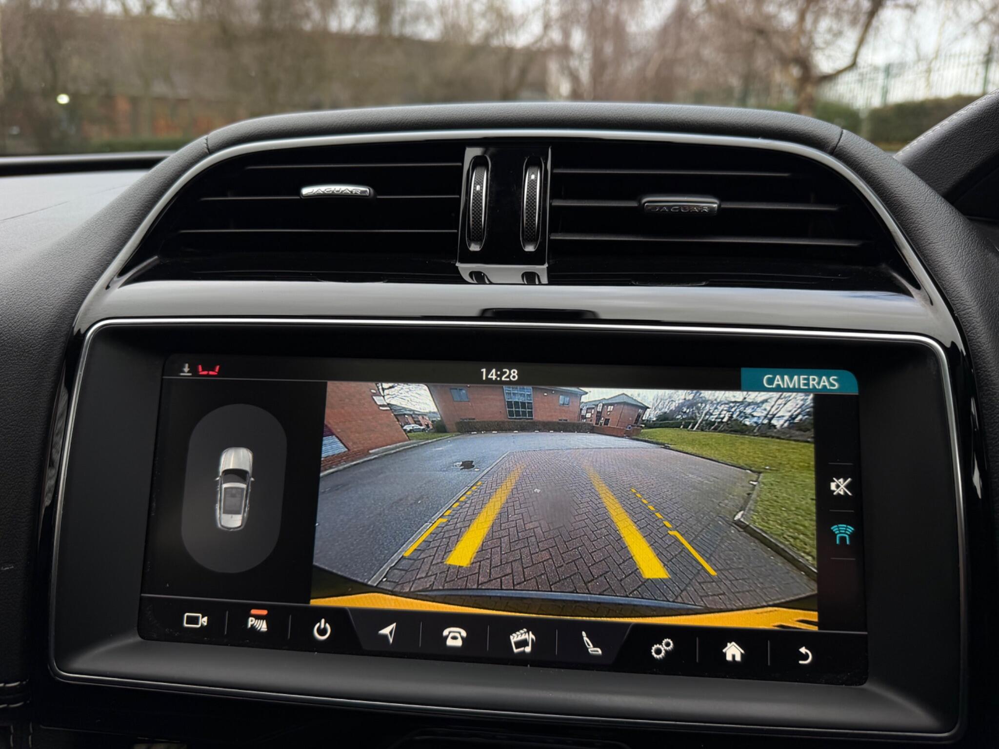 Jaguar F-Pace - Image 65