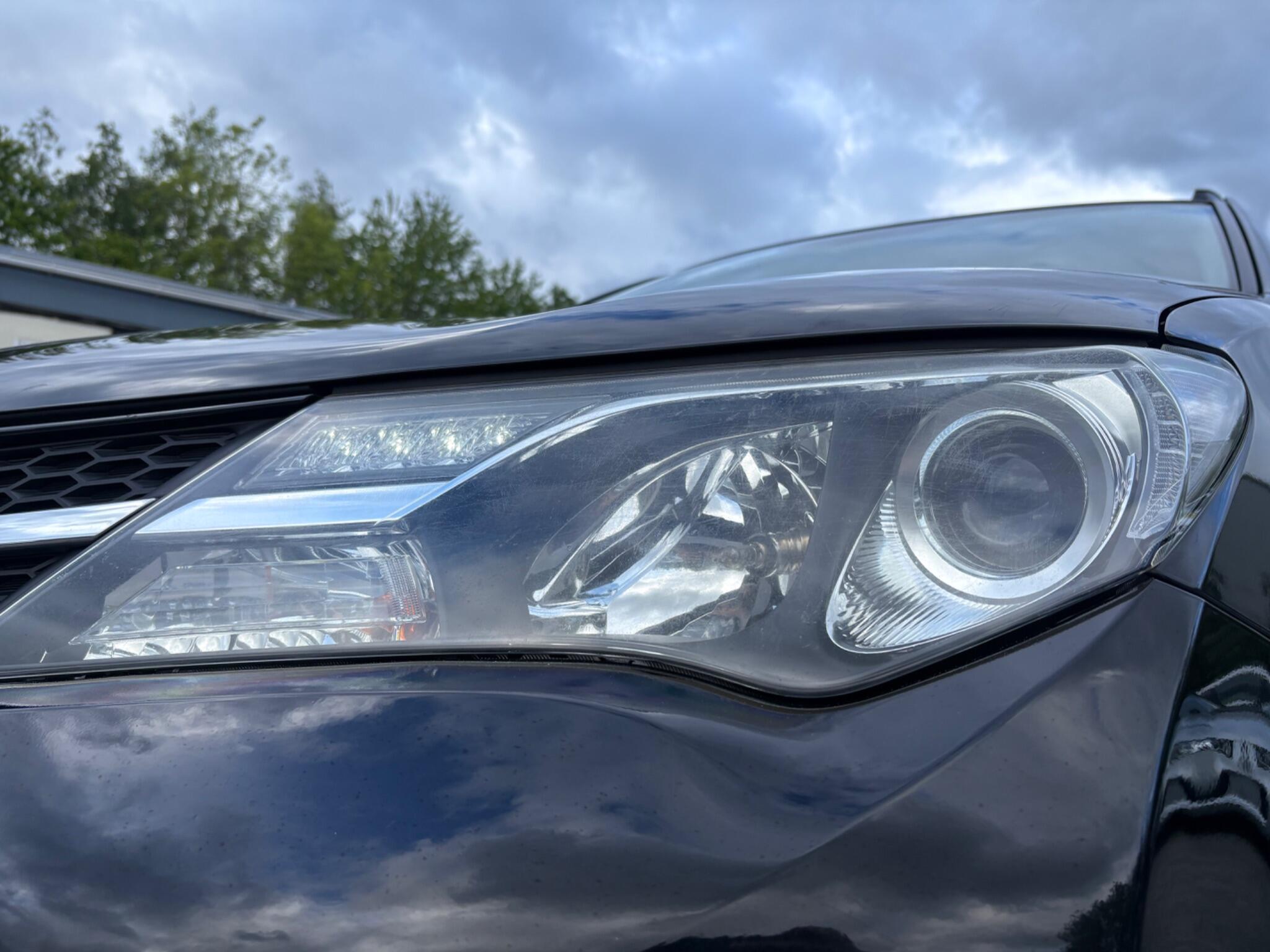 Toyota RAV4 - Image 8