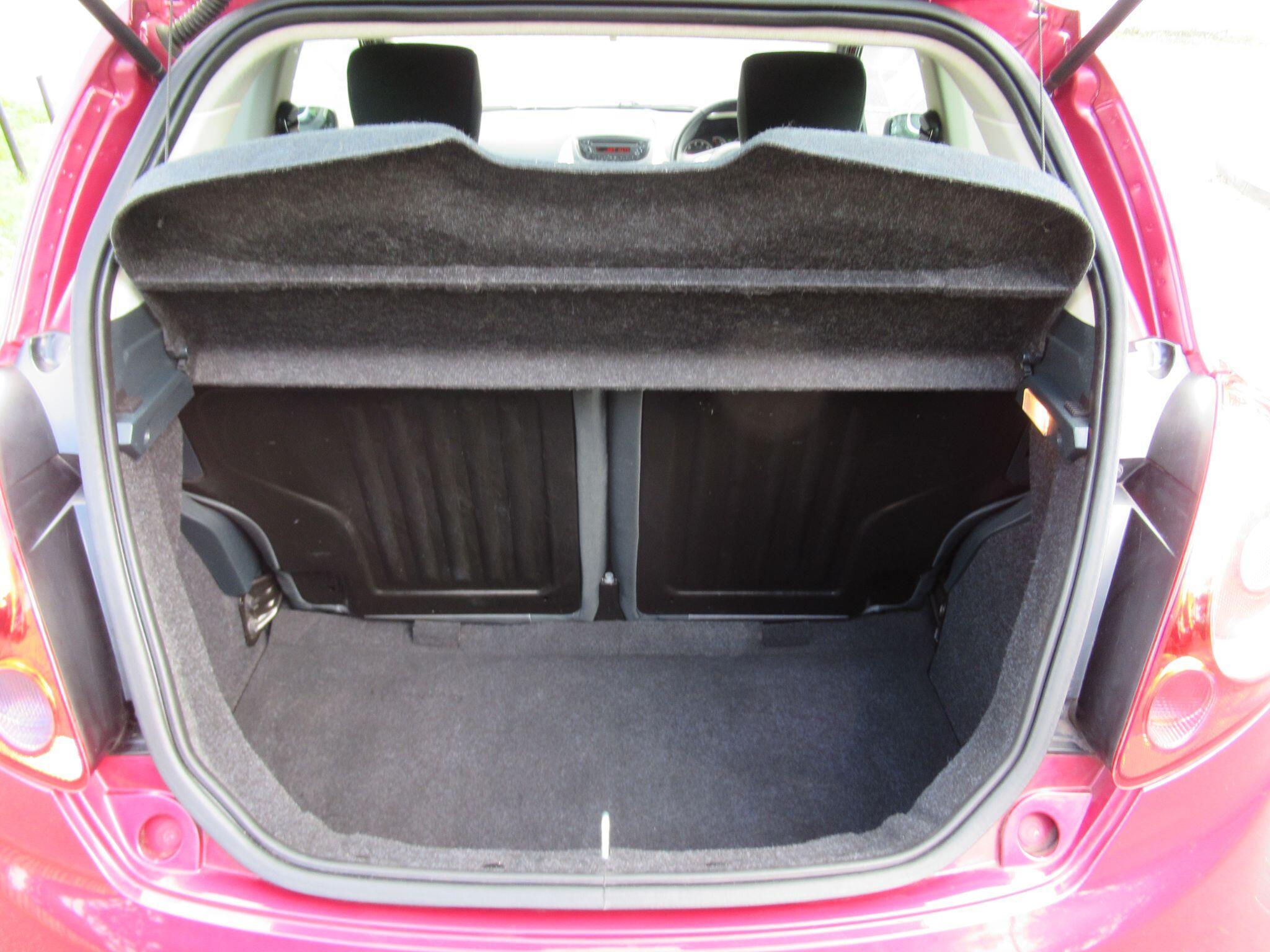 Ford KA - Image 16