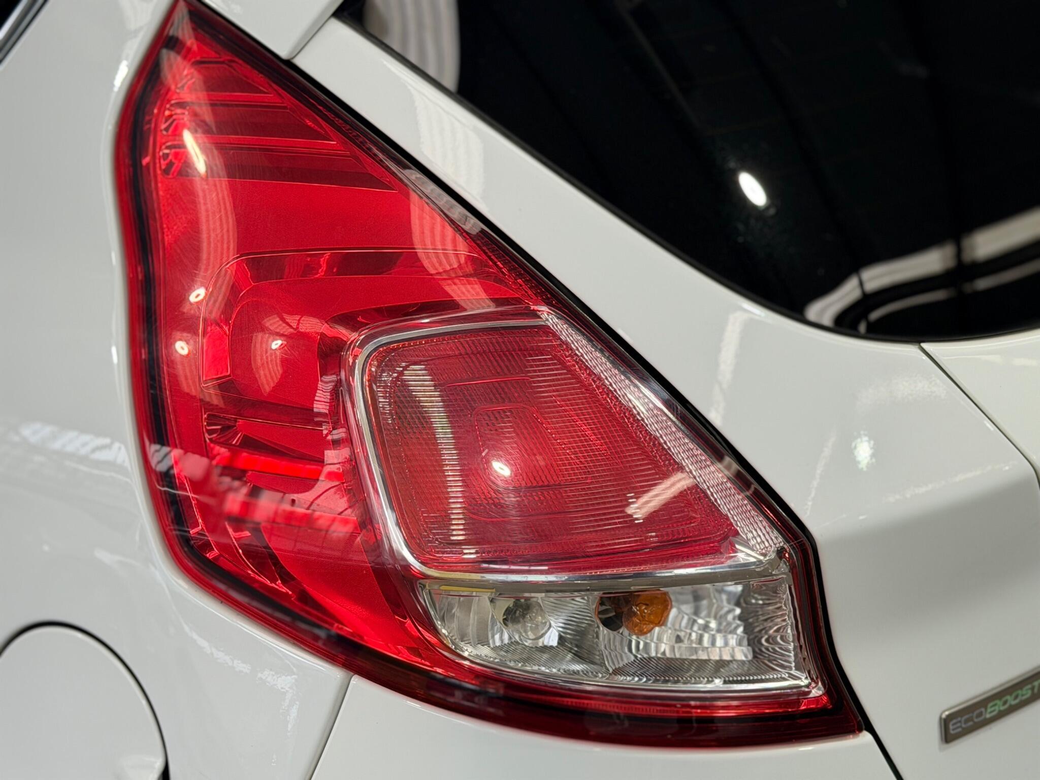 Ford Fiesta - Image 13