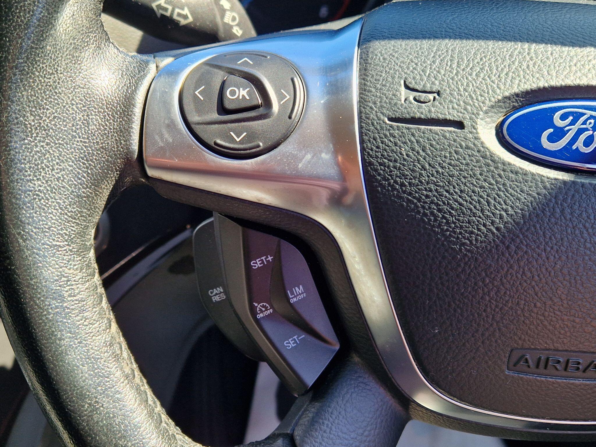 Ford Kuga - Image 47