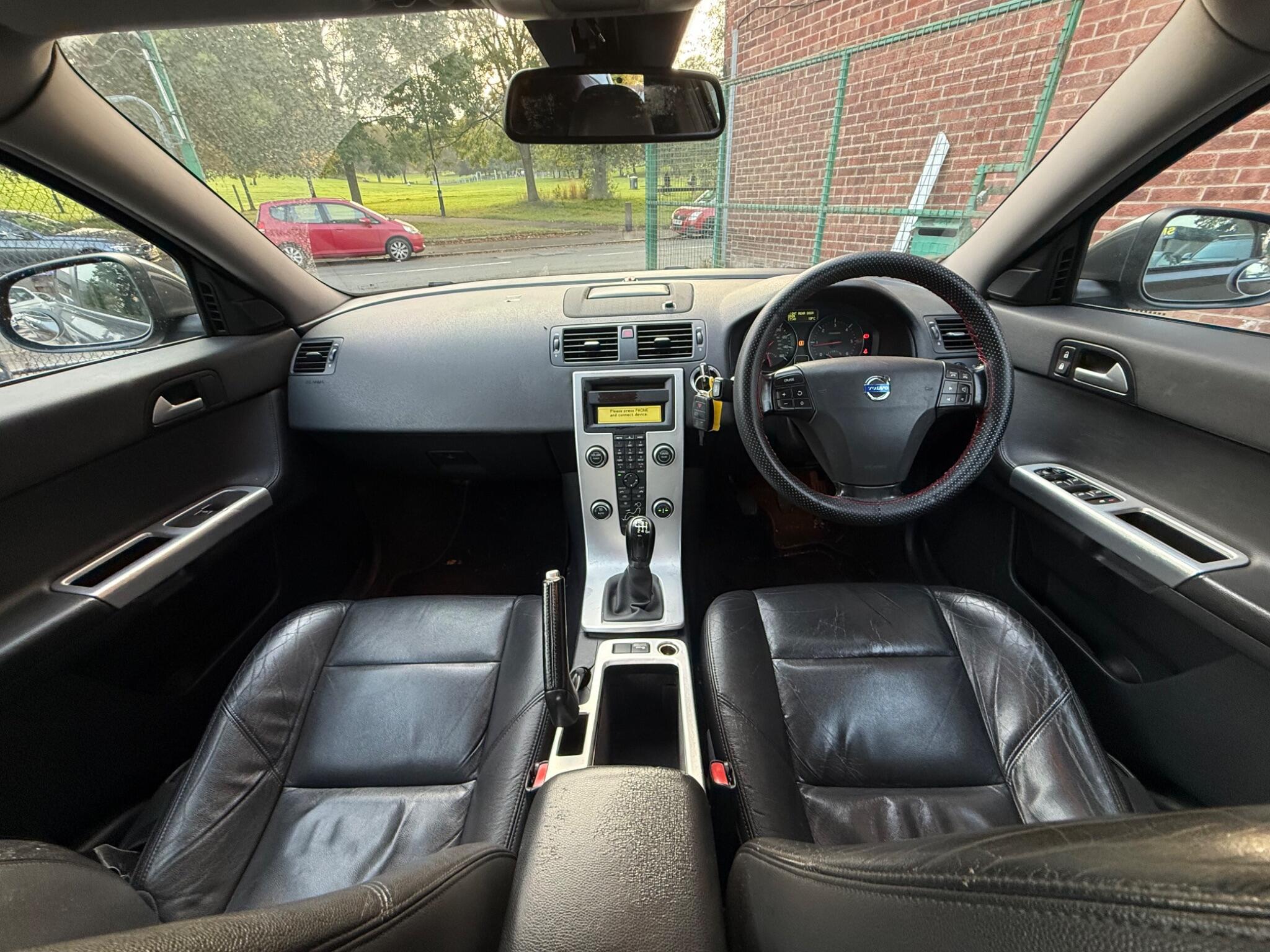 Volvo S40 - Image 11