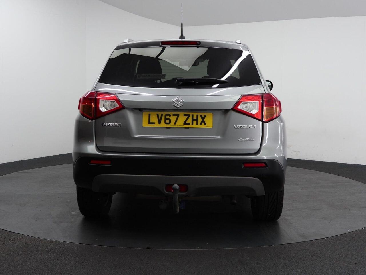 Suzuki Vitara - Image 11