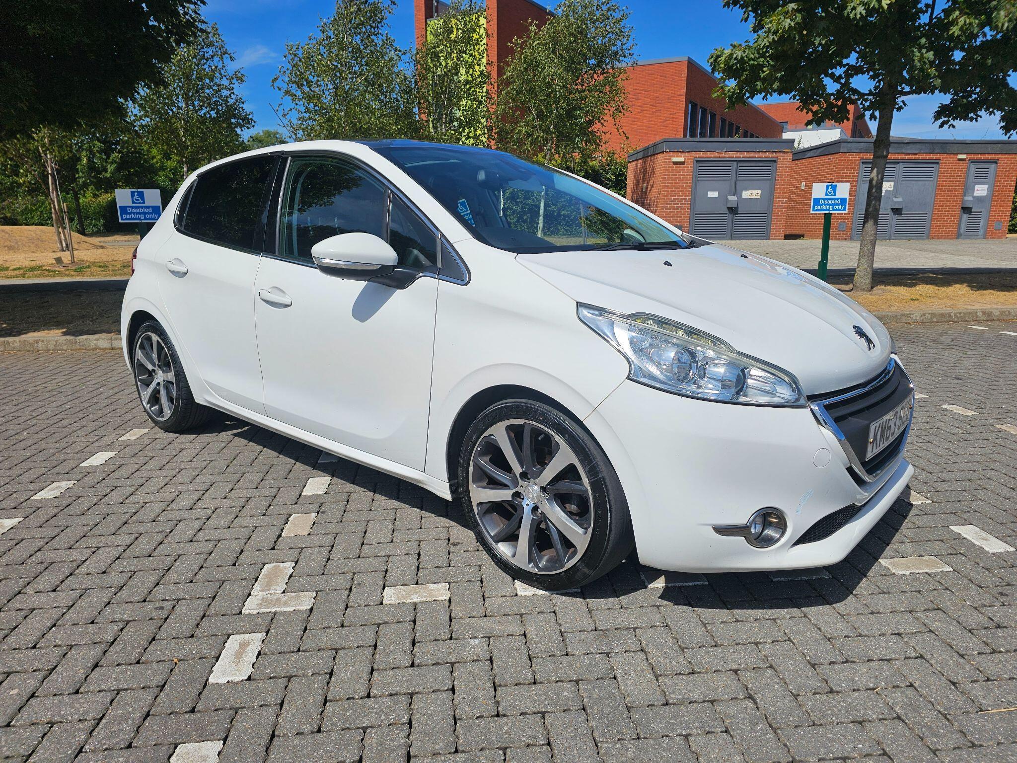 Peugeot 208 - Image 5