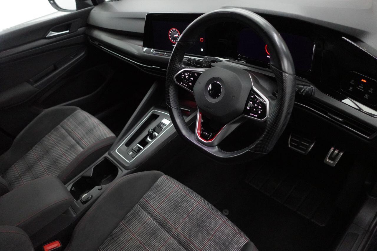 Volkswagen Golf - Image 9
