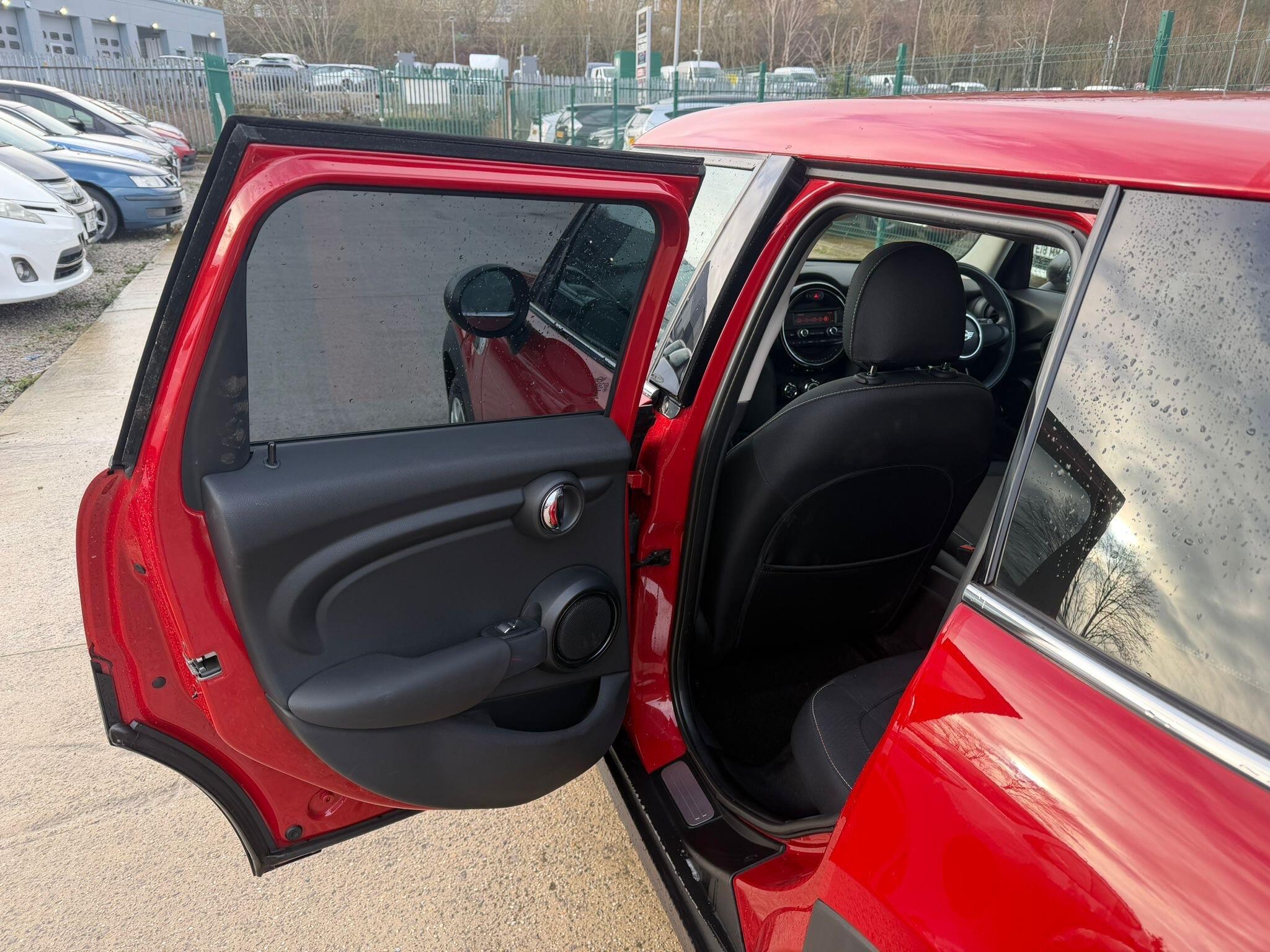 MINI Hatch - Image 11