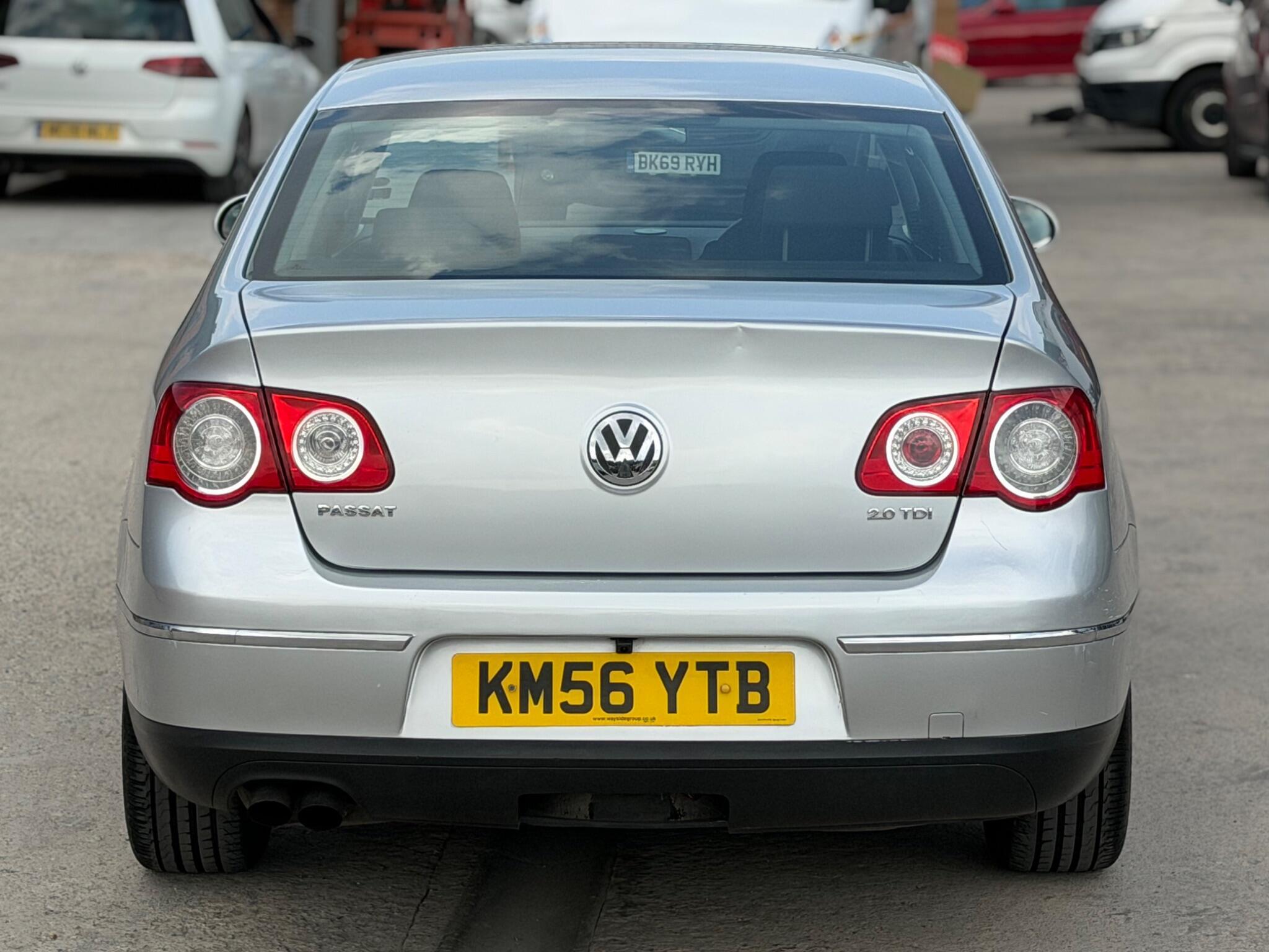 Volkswagen Passat - Image 8