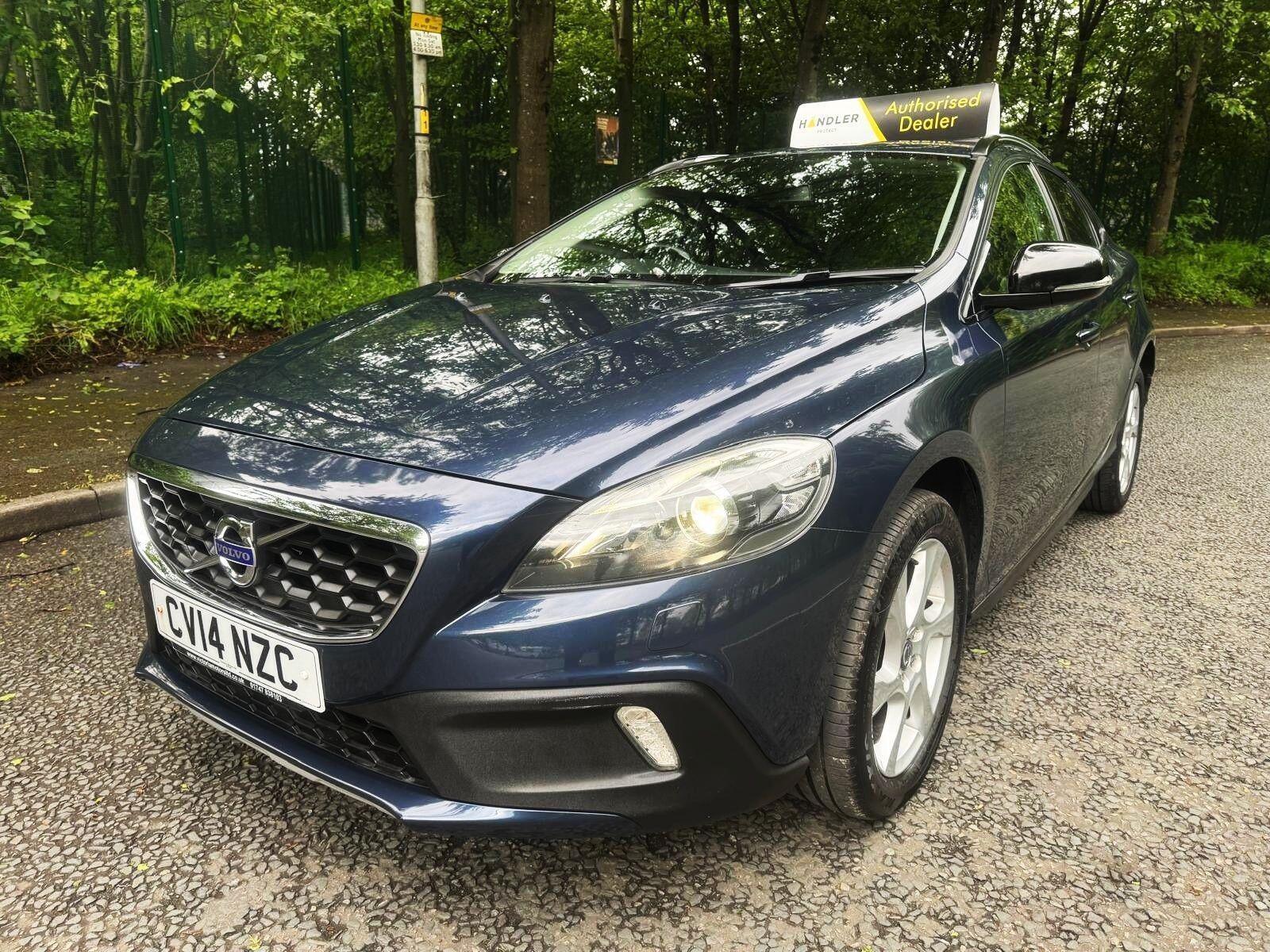 Volvo V40 CROSS COUNTRY - Image 3