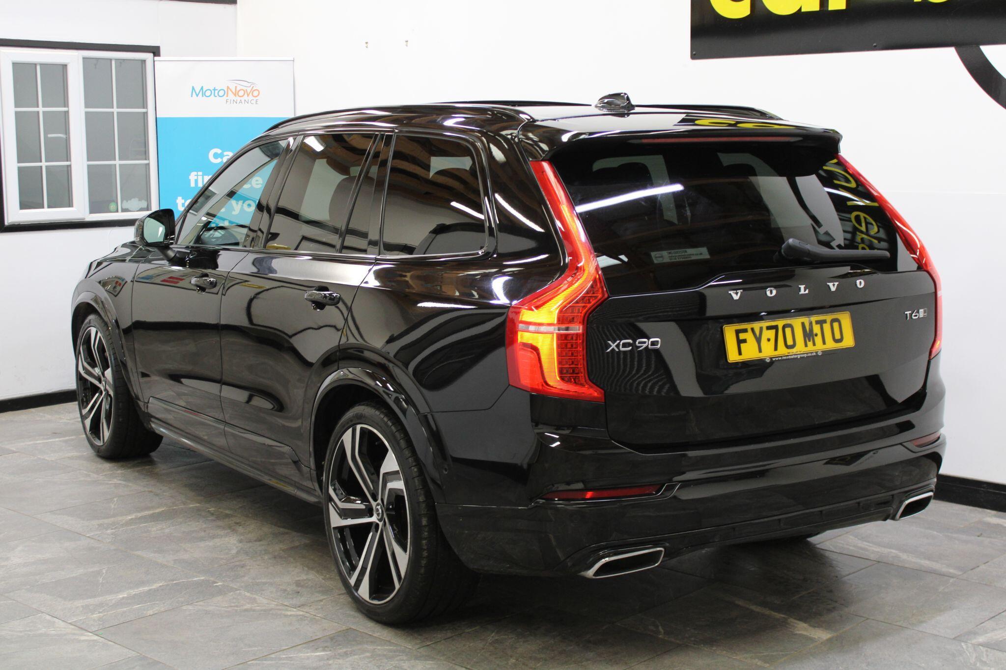 Volvo XC90 - Image 19