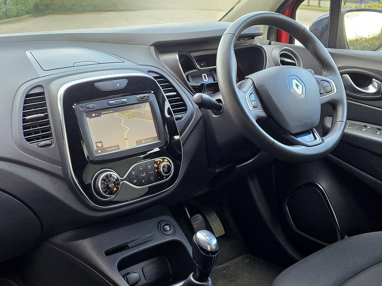Renault Captur - Image 2