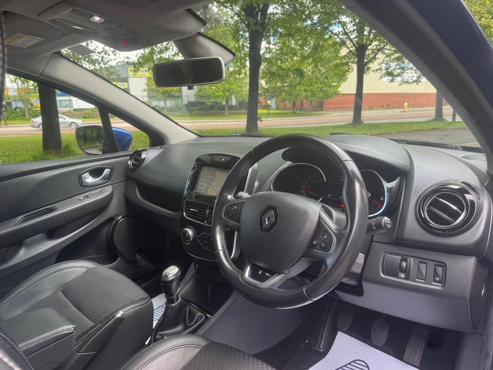 Renault Clio - Image 14