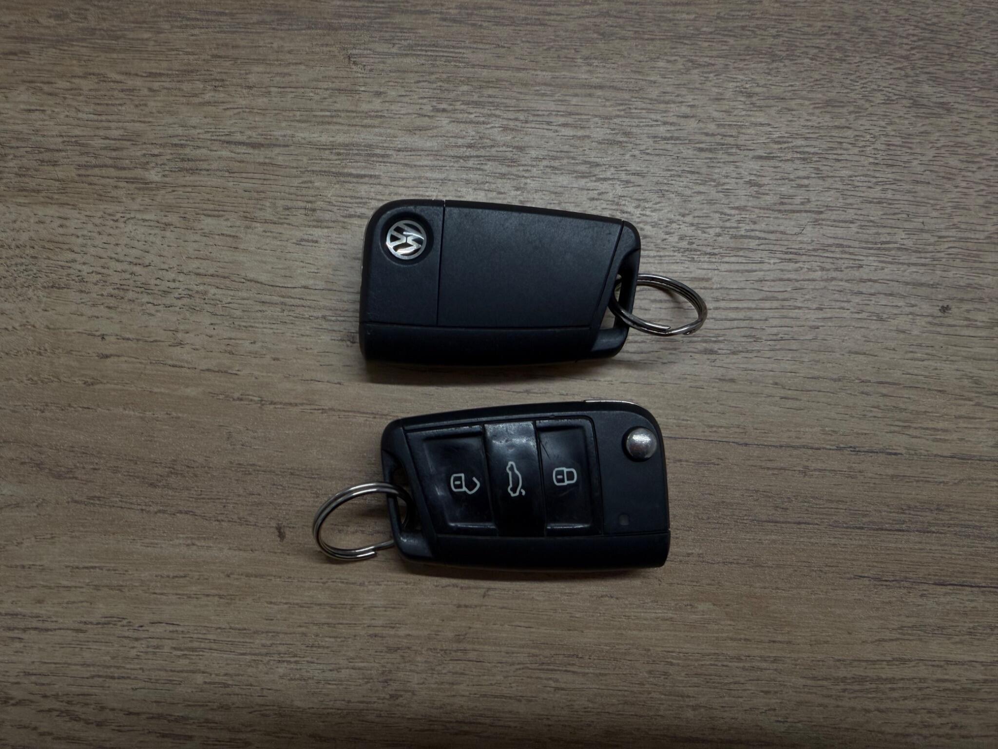 Volkswagen Golf - Image 28