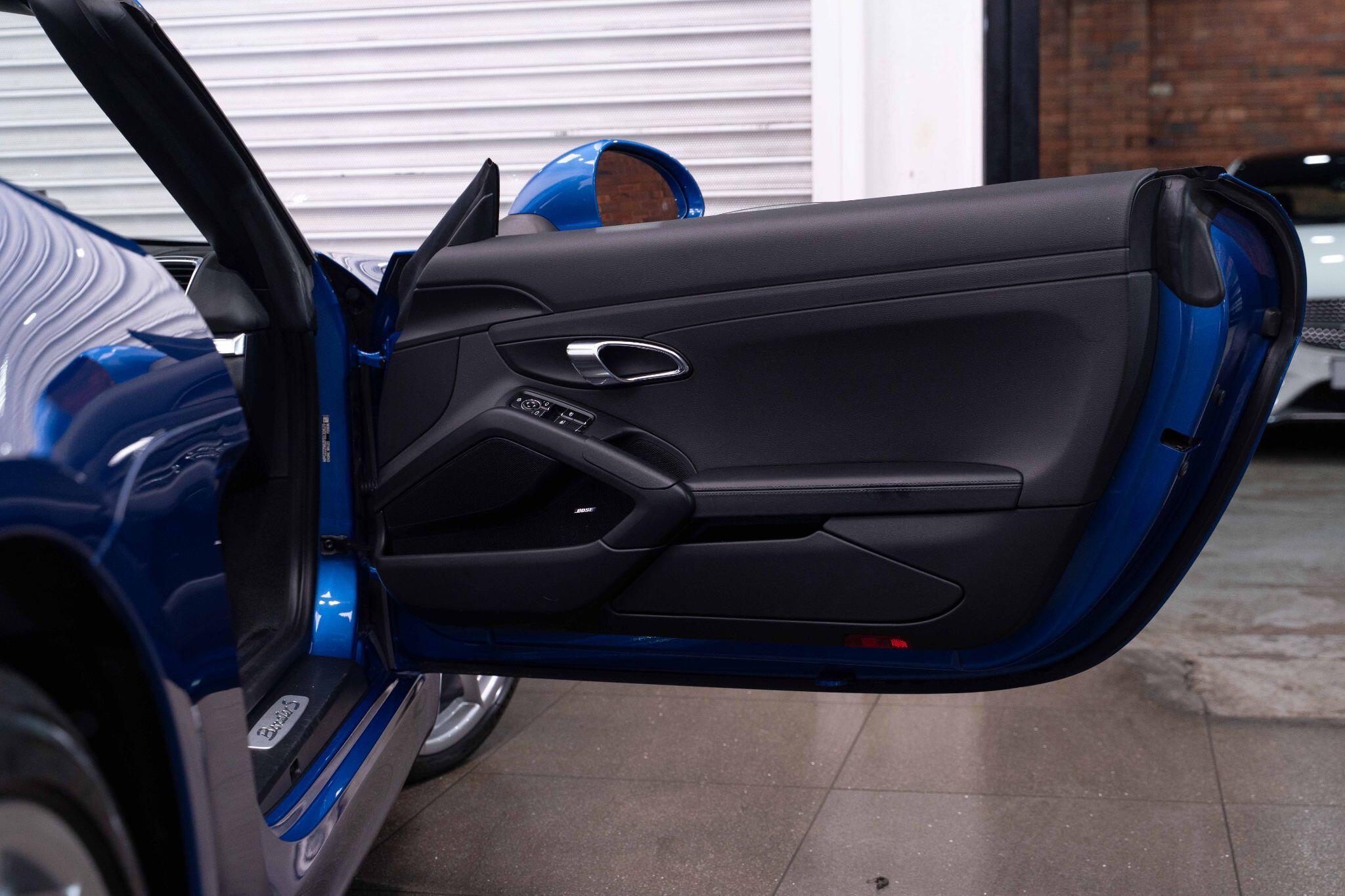 Porsche Boxster - Image 17